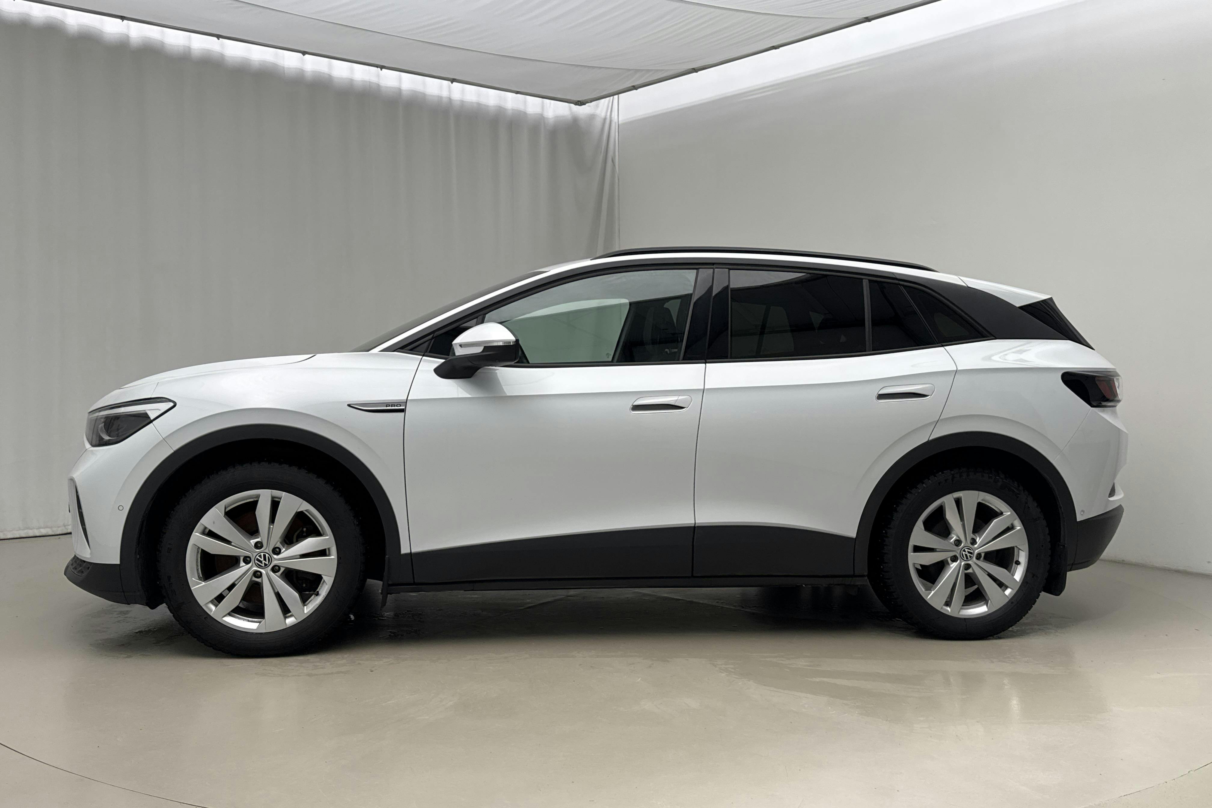 Presentationsfoto 2 av 23: VW ID.4 77kWh (204hk) - 11 254 mil - Automat - vit - 2023