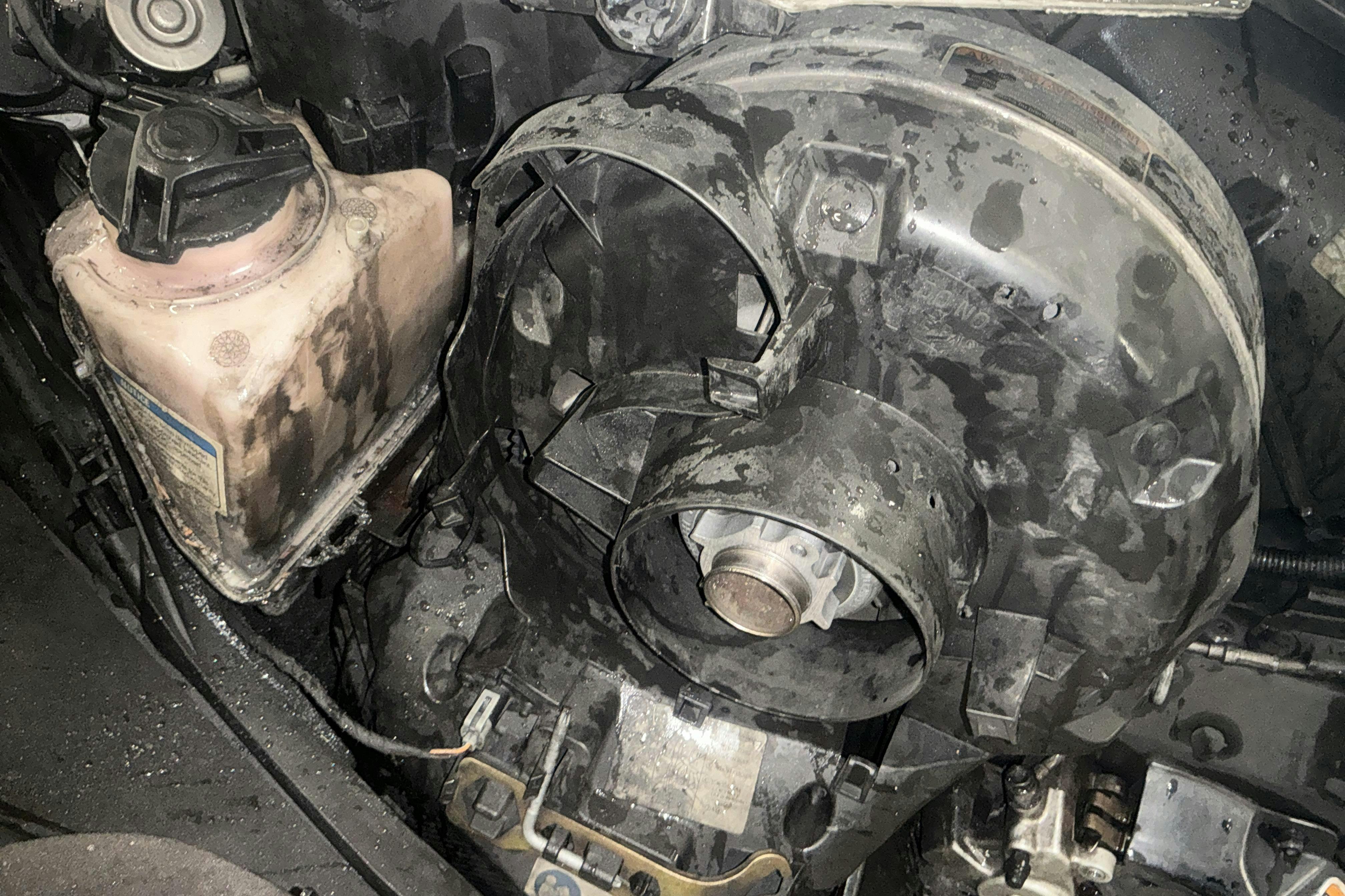 Presentationsfoto 13 av 13: ski-doo SUMMIT SP 850 E-TEC 154" Snöskoter - 1 485 mil - Automat - 2022