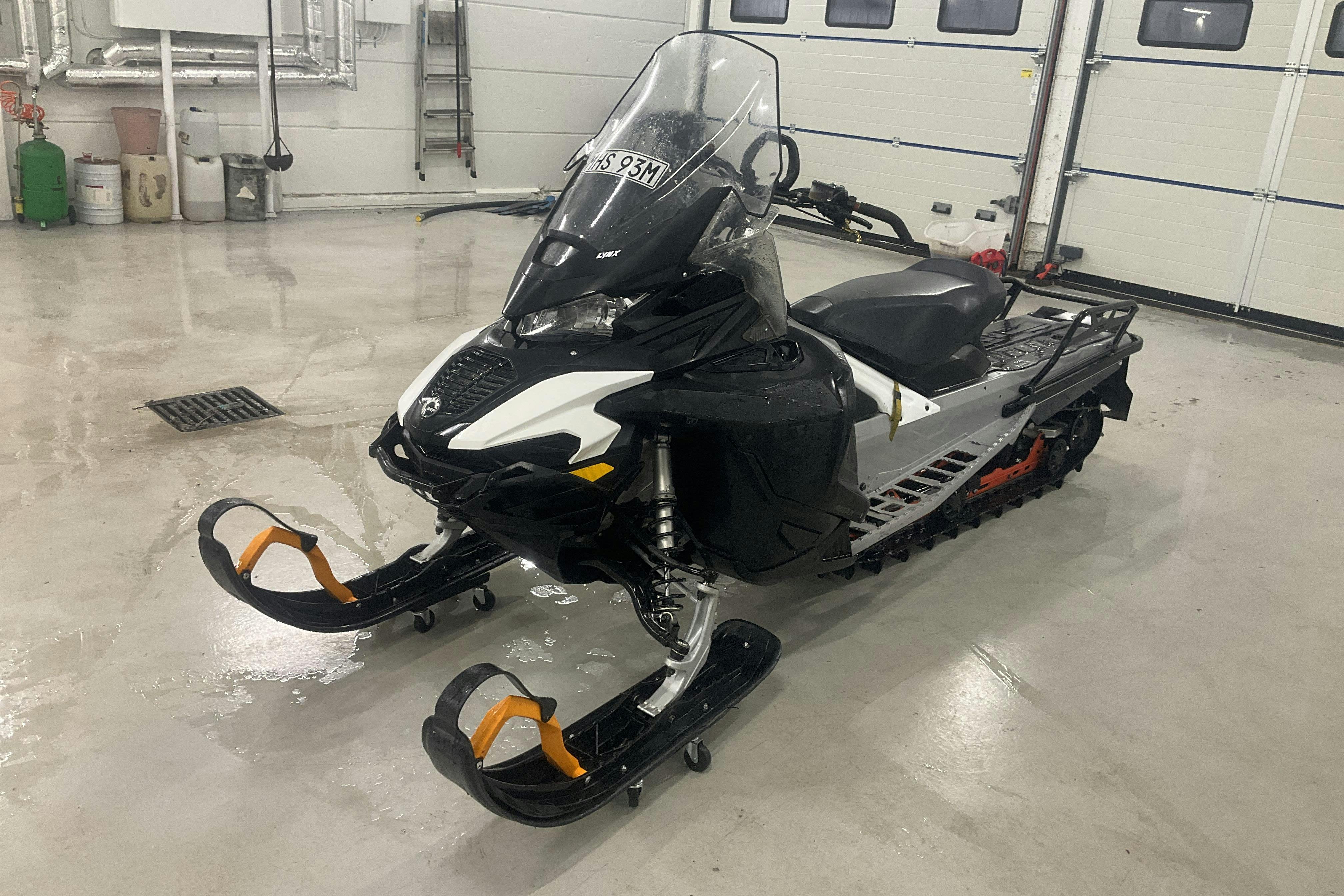 Presentationsfoto 1 av 12: LYNX 49 RANGER PRO 600R E-TEC Snöskoter - 858 mil - Automat - 2021
