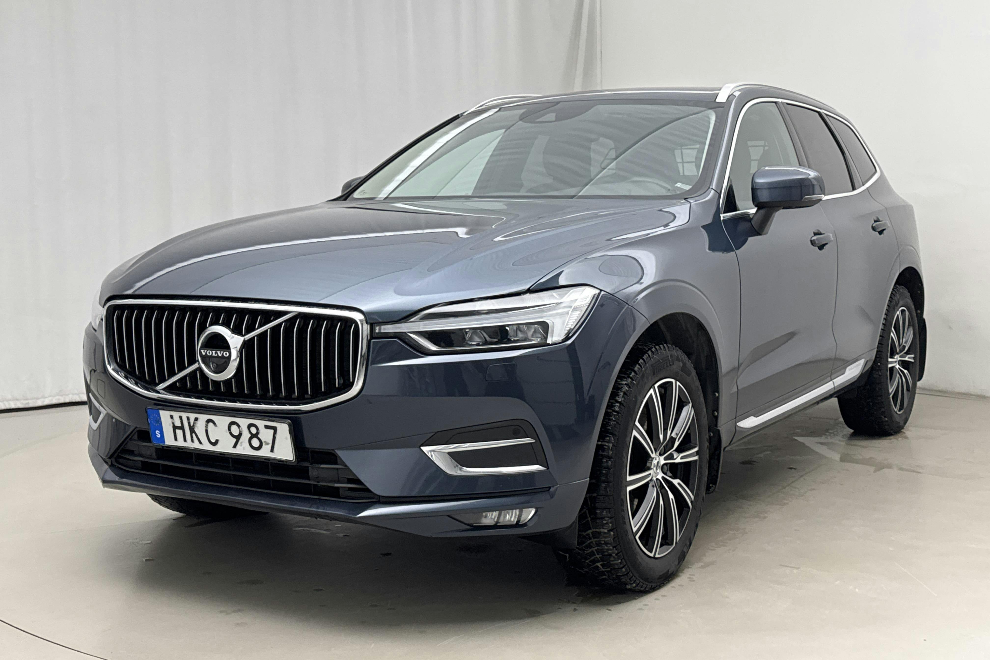 Præsentationsfoto 1 af 24: Volvo XC60 D5 AWD (235hk) - 154 470 kilometer - Salgsautomat - Dark Blue - 2018