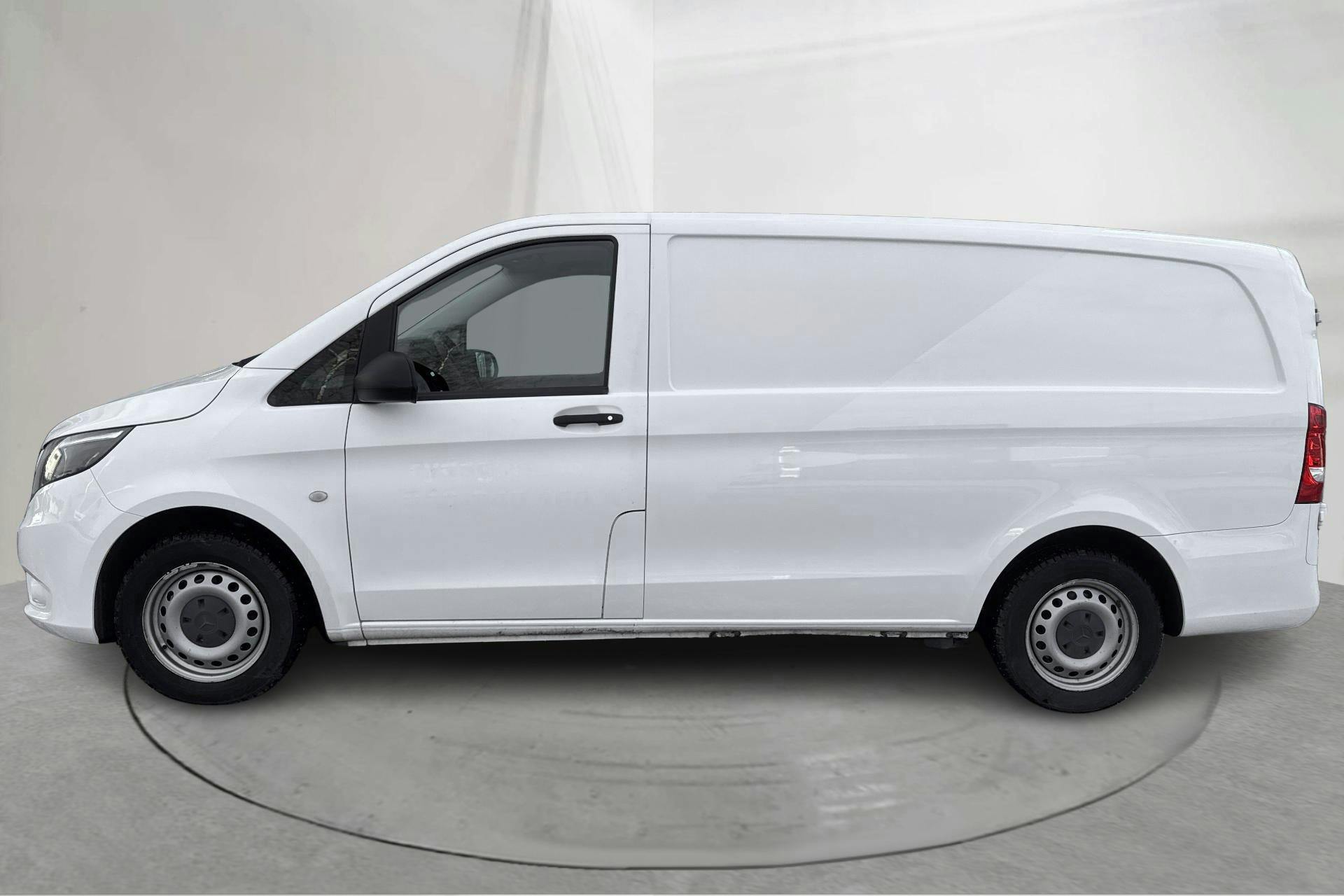 Præsentationsfoto 2 af 15: Mercedes Vito 114 CDI W640 (136hk) - 86 500 kilometer - Salgsautomat - Hvid - 2017