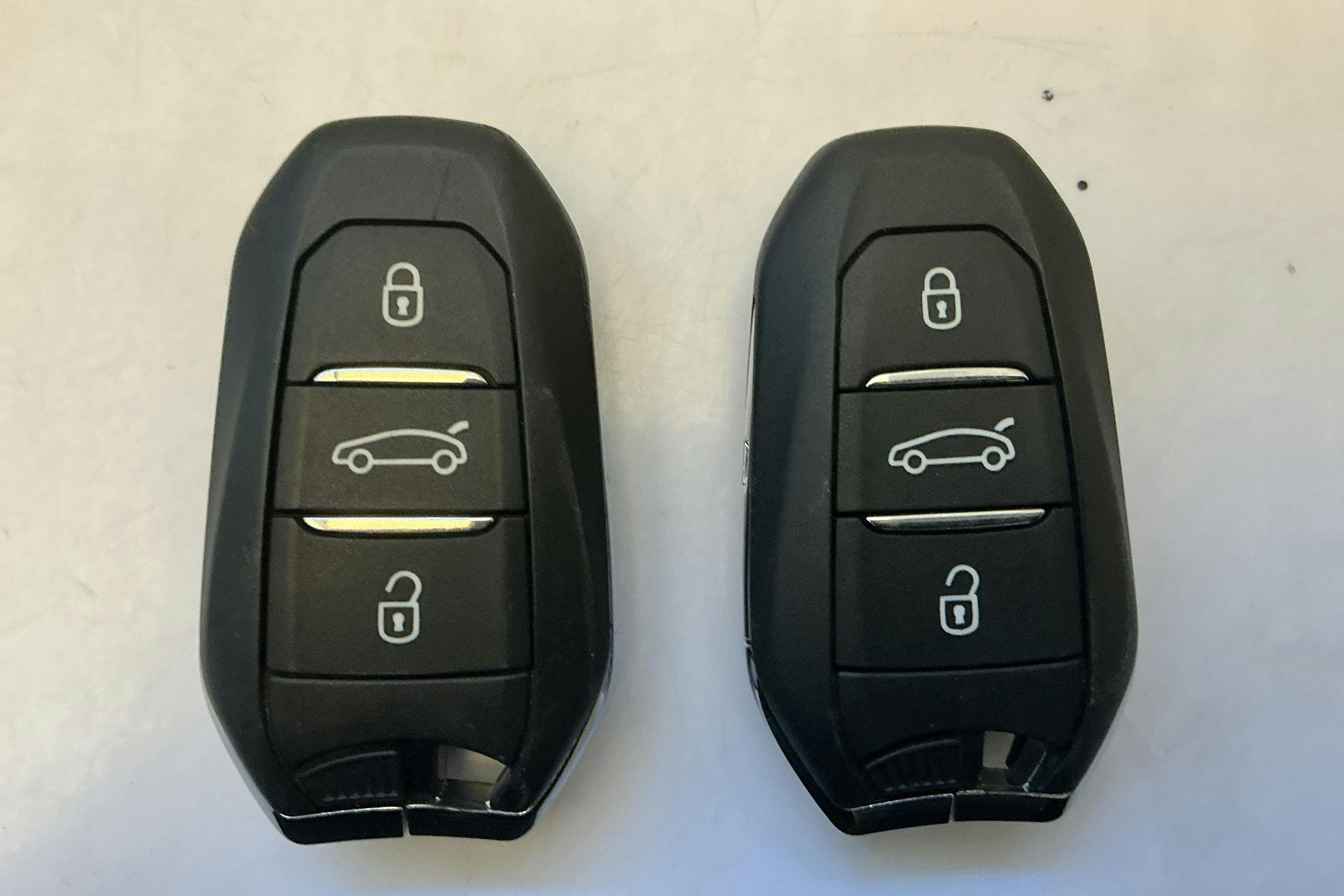 Esitlusfoto 16 aadressil 16: Opel Mokka-e (136hk) - 44 850 km - Automaatne - roheline - 2022