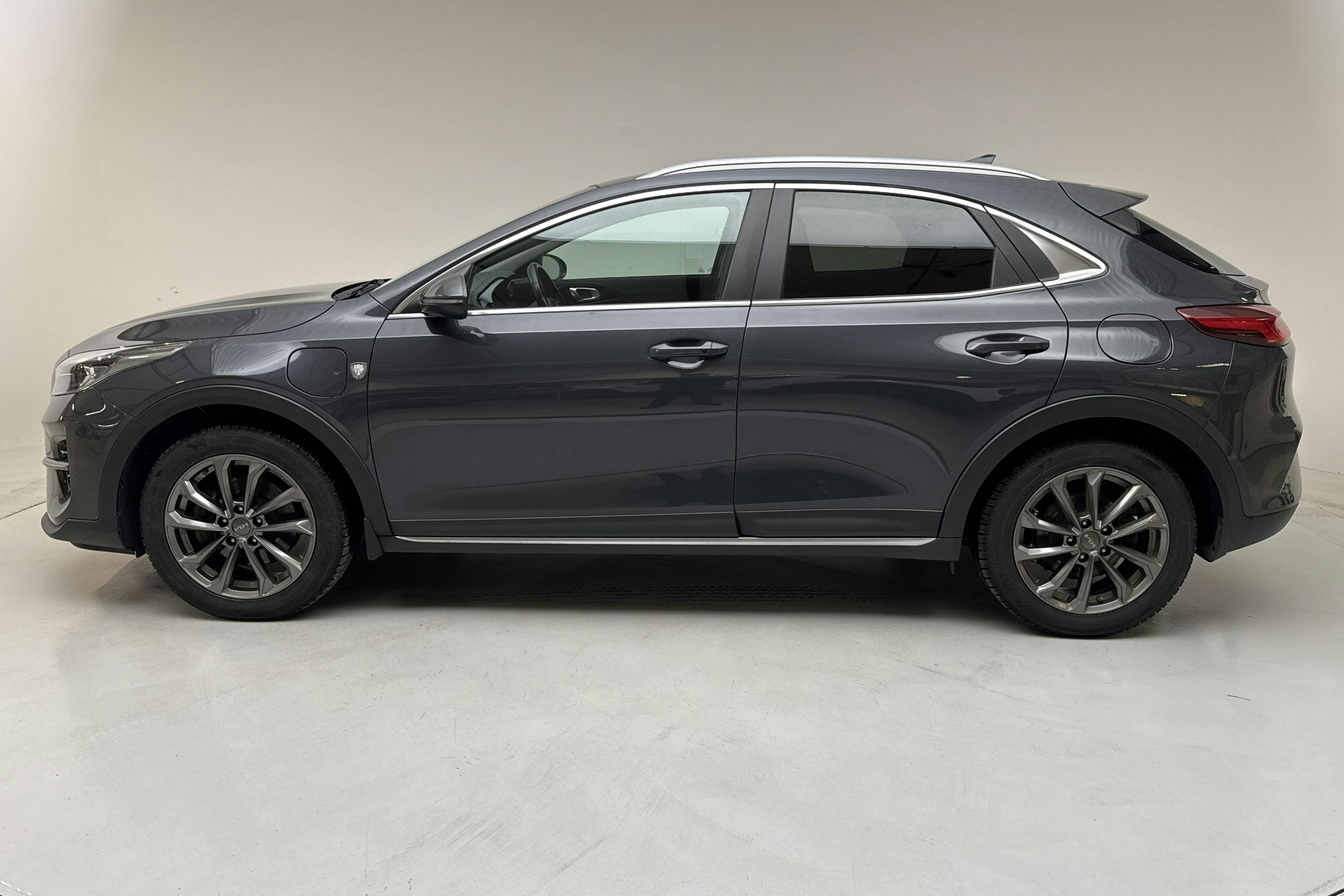 Presentationsfoto 2 av 15: KIA XCeed 1.6 Plug-in Hybrid 5dr (141hk) - 10 136 mil - Automat - grå - 2021