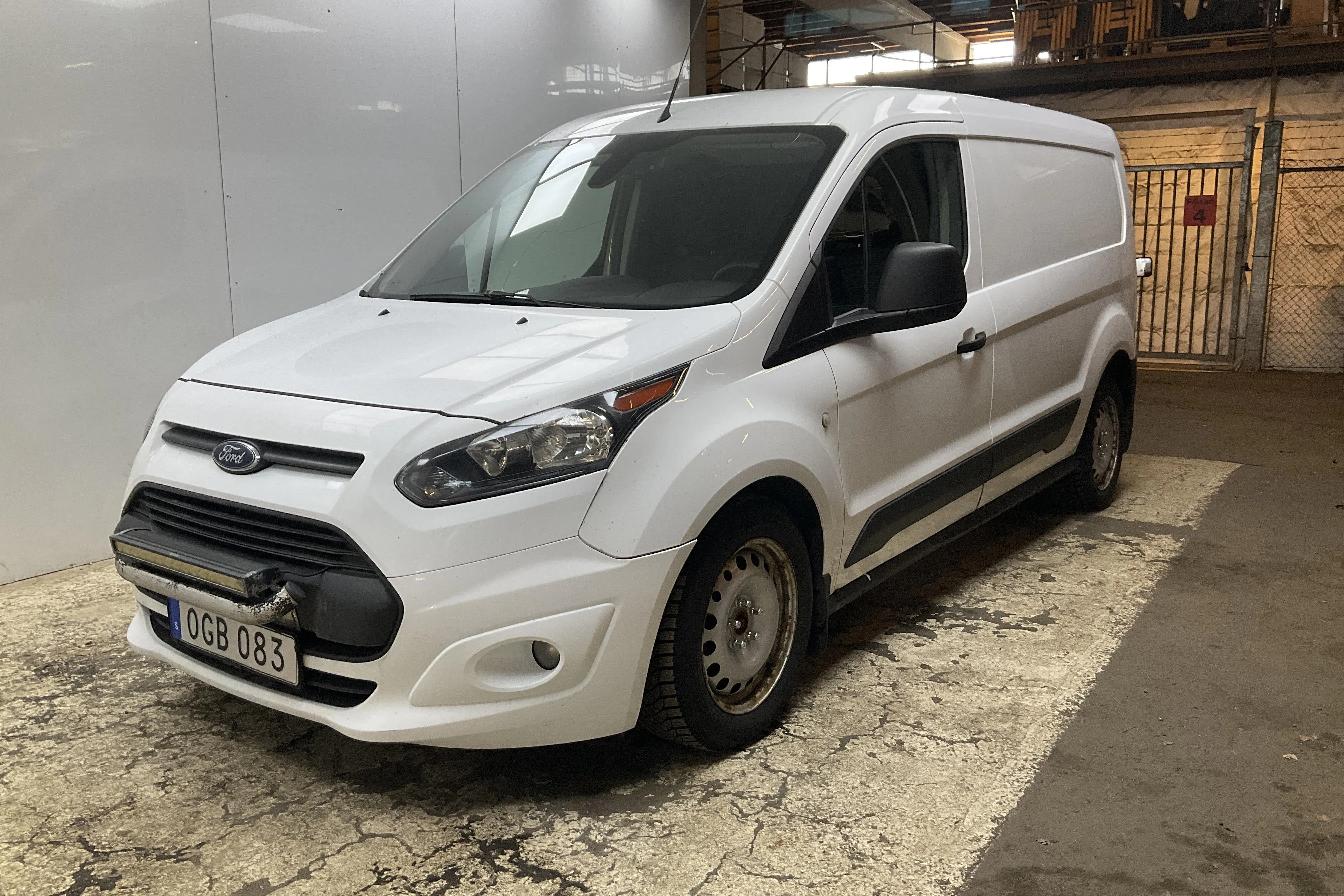 Presentationsfoto 1 av 15: Ford Transit Connect 1.5 TDCi (120hk) - 23 227 mil - Automat - vit - 2017
