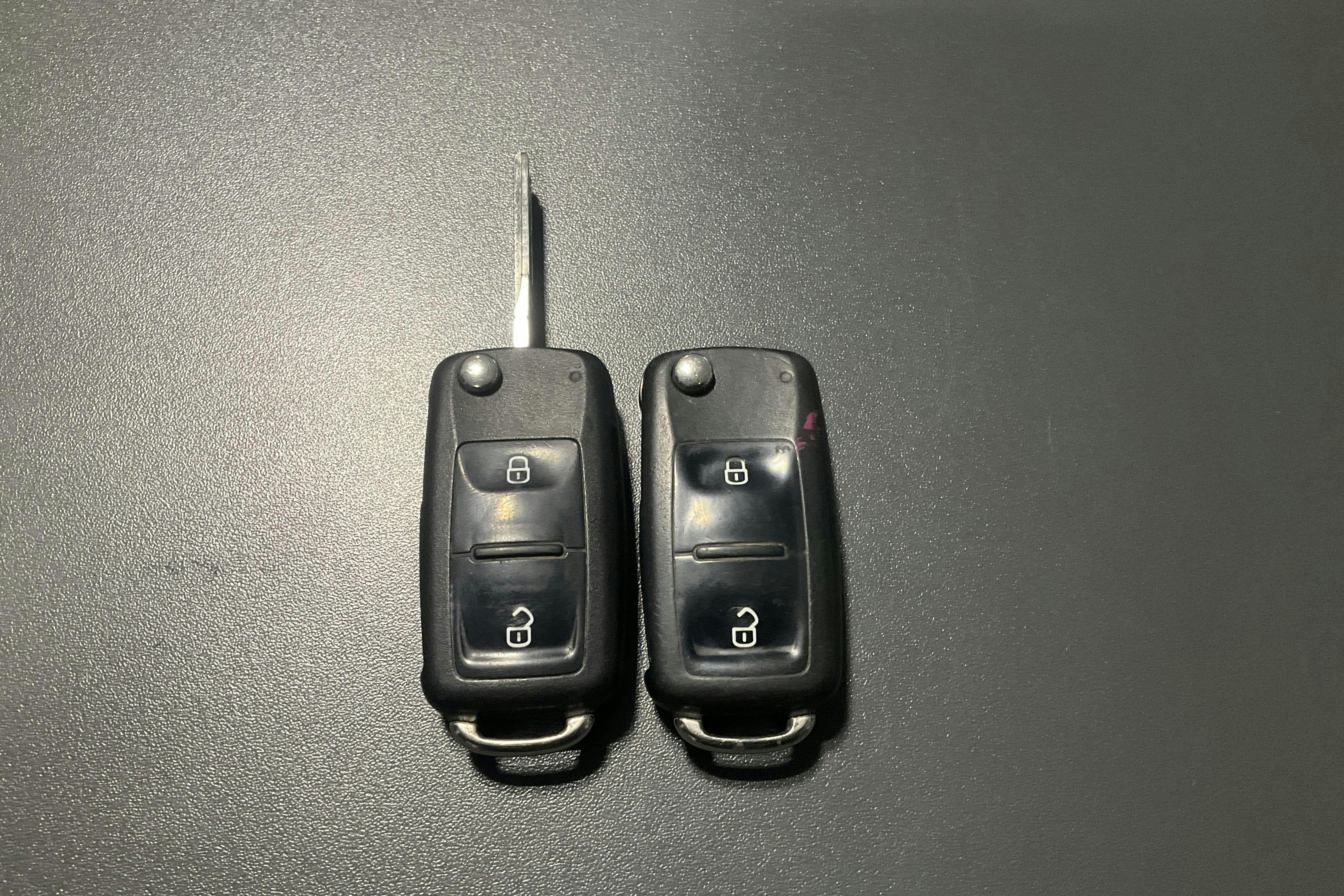 Zdjęcie prezentacyjne 18 z 18: VW Transporter T5 2.0 TDI Pickup (140hk) - 151 800 km - Manualna - srebro - 2010