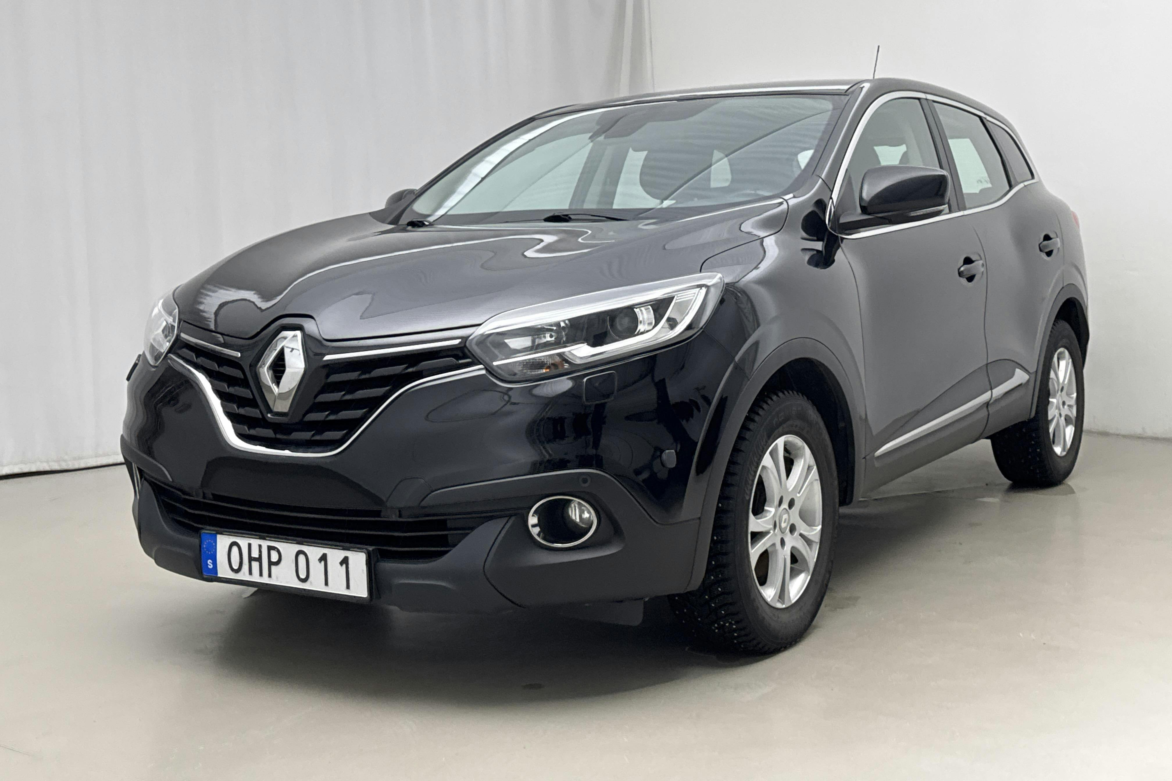 Esittelykuva 1 osoitteesta 17: Renault Kadjar 1.2 TCe (130hk) - 117 060 km - Manuaalinen - musta - 2017