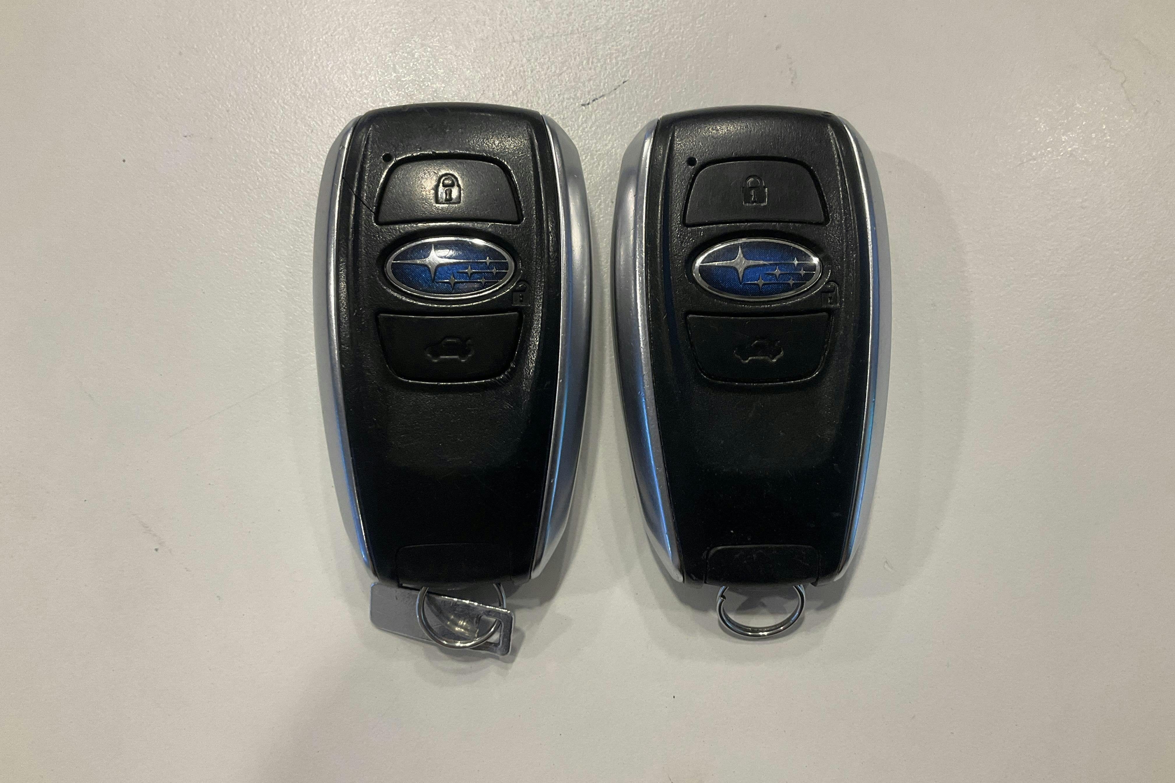 Presentationsfoto 18 av 18: Subaru Outback 2.5i 4WD (175hk) - 9 825 mil - Automat - vit - 2020