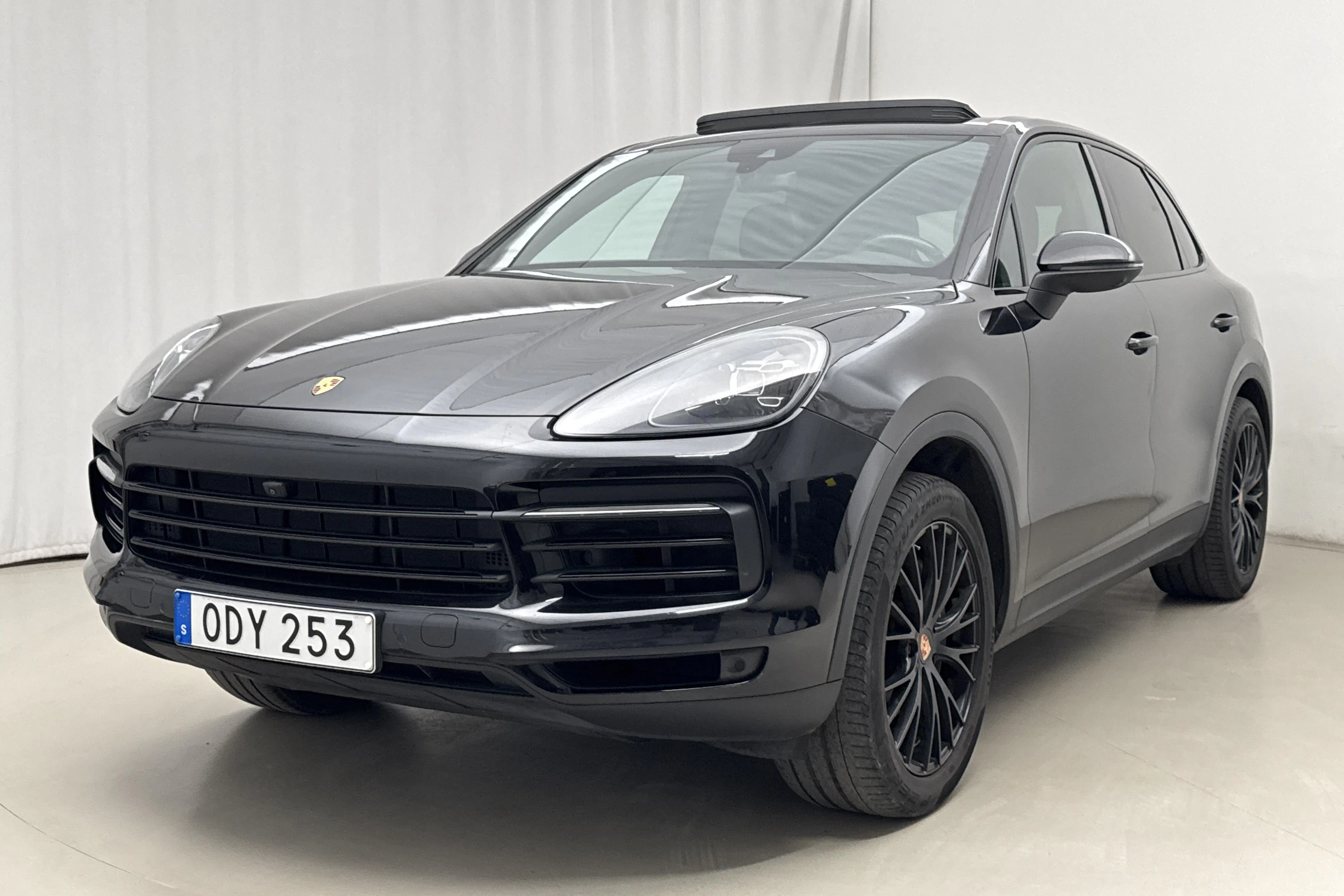 Presentationsfoto 1 av 23: Porsche Cayenne (340hk) - 9 633 mil - Automat - svart - 2019