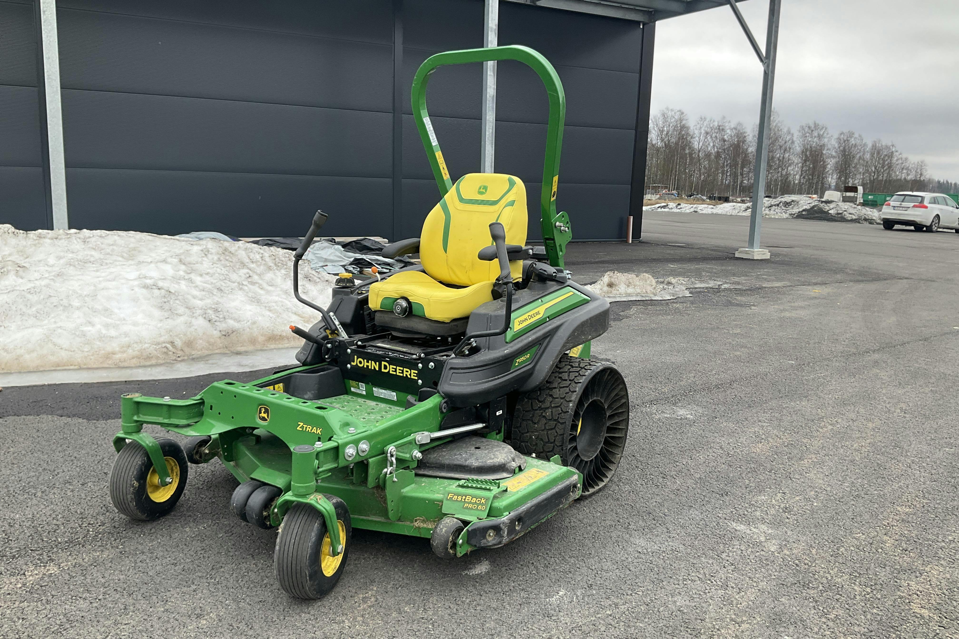 Presentation photo 1 of 16: John Deere Z950R Åkgräsklippare - 0 km - 2024