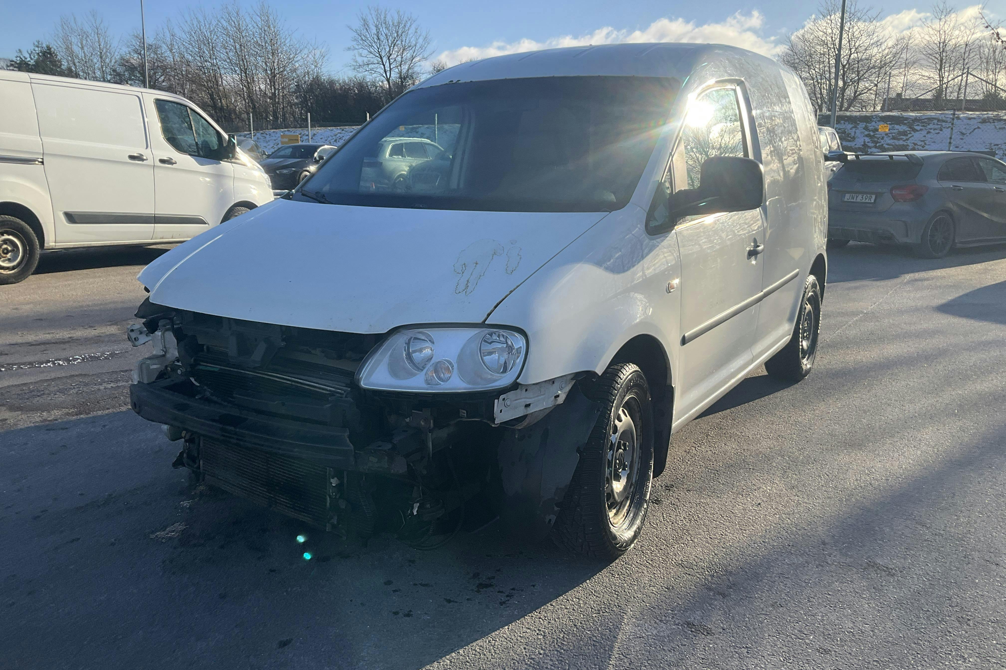 Presentationsfoto 1 av 10: VW Caddy 1.9 TDI Skåp (105hk) - 22 859 mil - Automat - vit - 2009