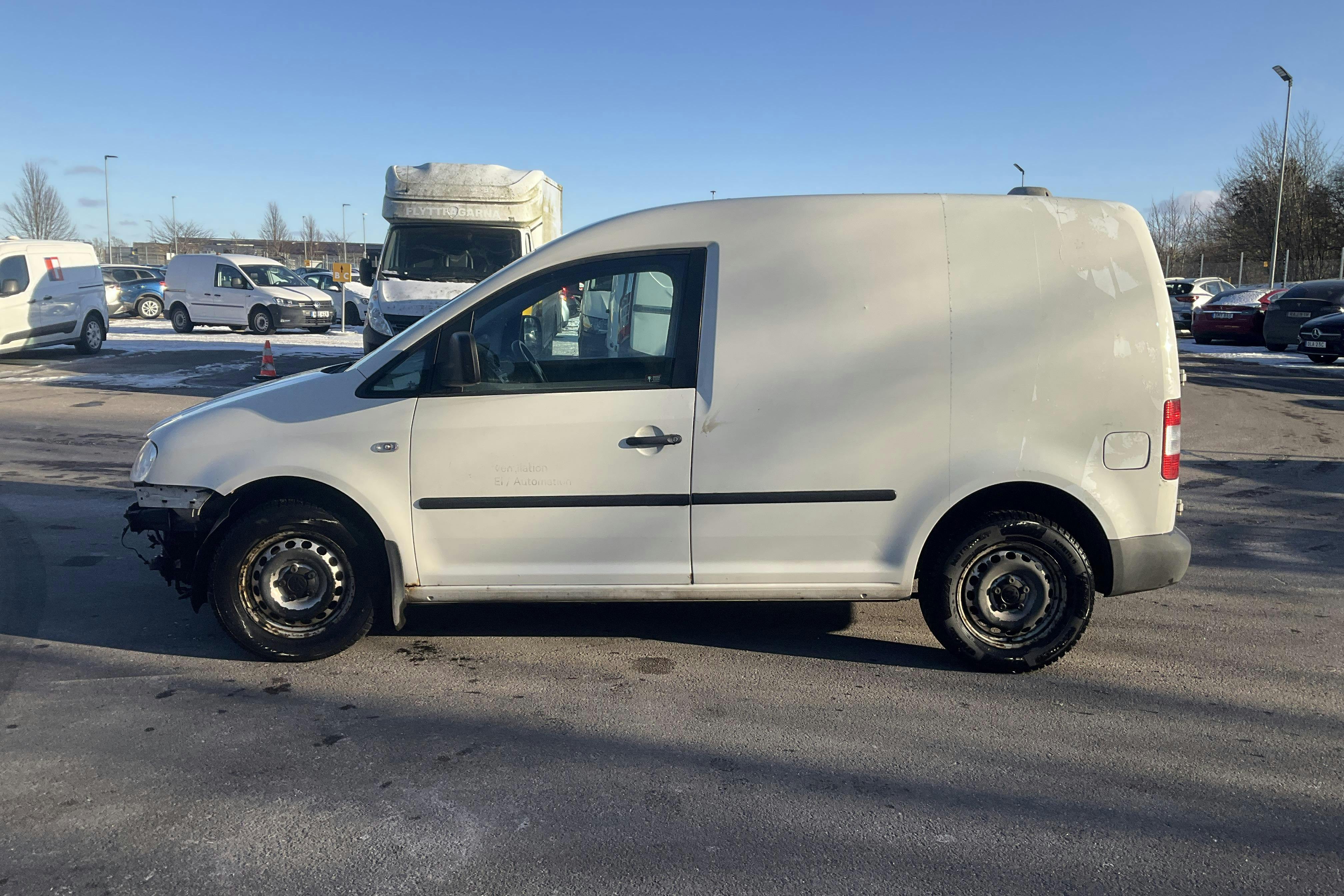 Presentationsfoto 2 av 10: VW Caddy 1.9 TDI Skåp (105hk) - 22 859 mil - Automat - vit - 2009