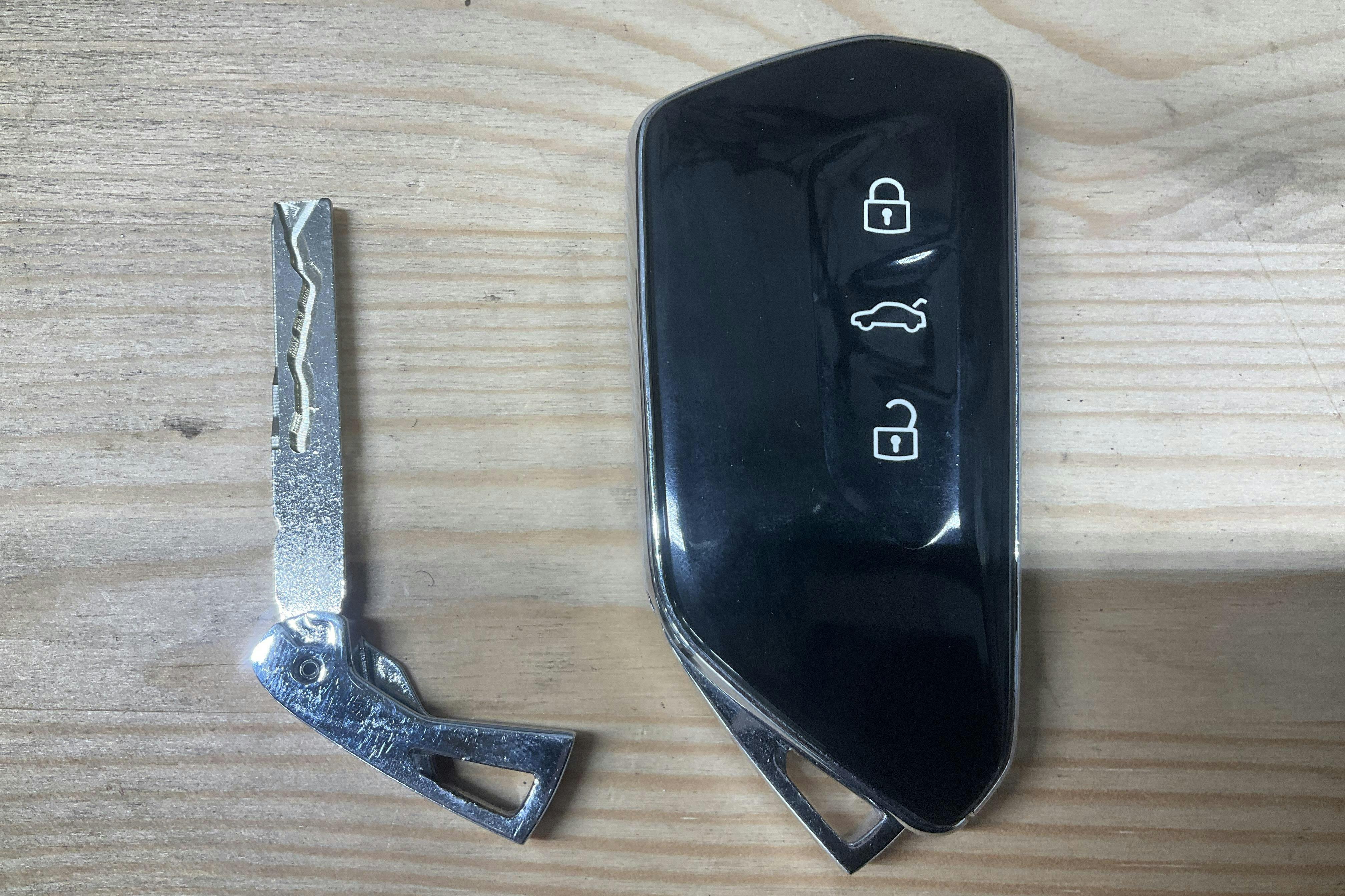 Presentation photo 18 of 18: VW ID.4 77kWh (204hk) - 70 820 km - Automatic - white - 2023