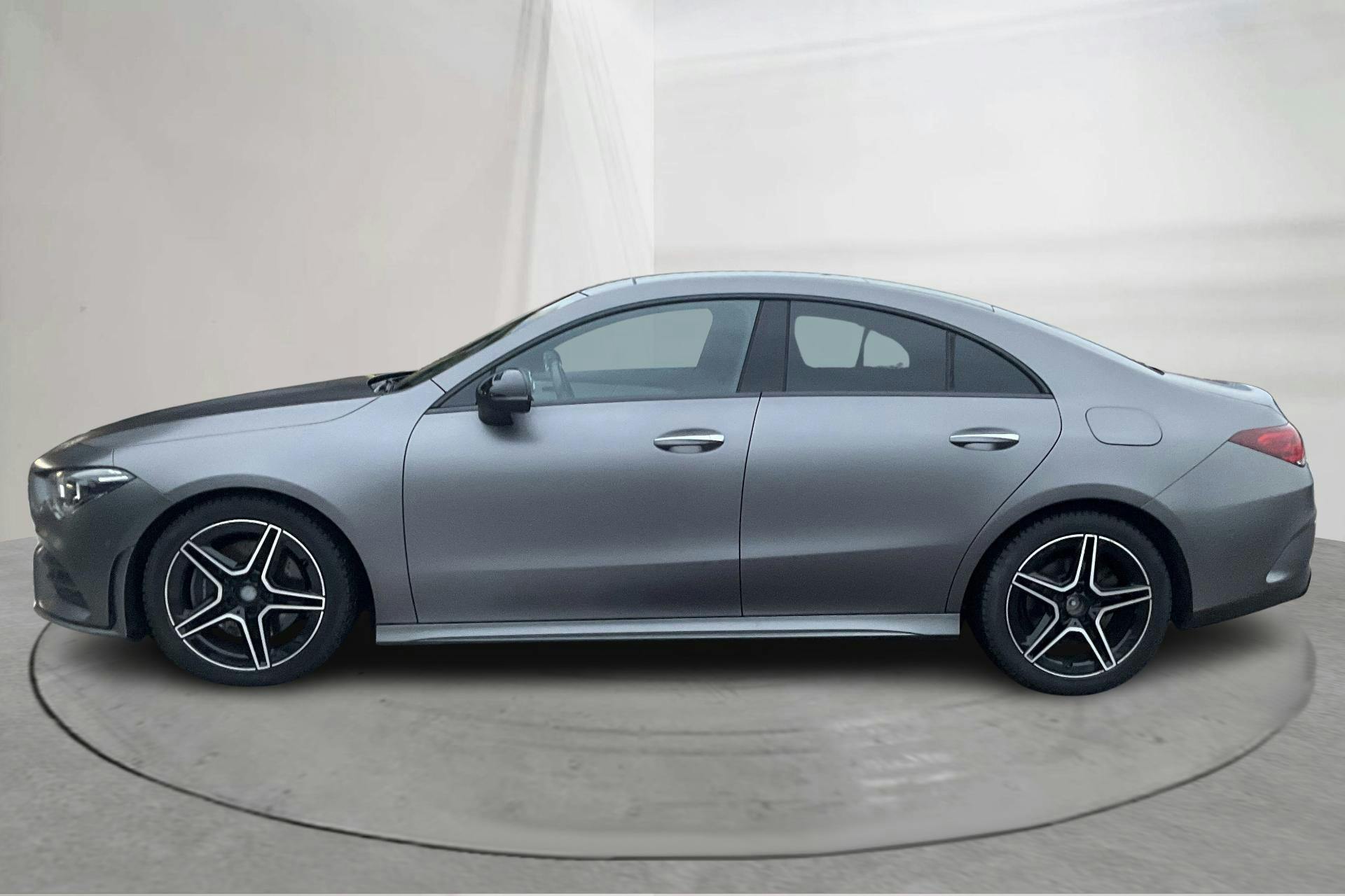 Presentationsfoto 2 av 16: Mercedes CLA 220 4MATIC Coupé C118 (190hk) - 8 510 mil - Automat - grå - 2020