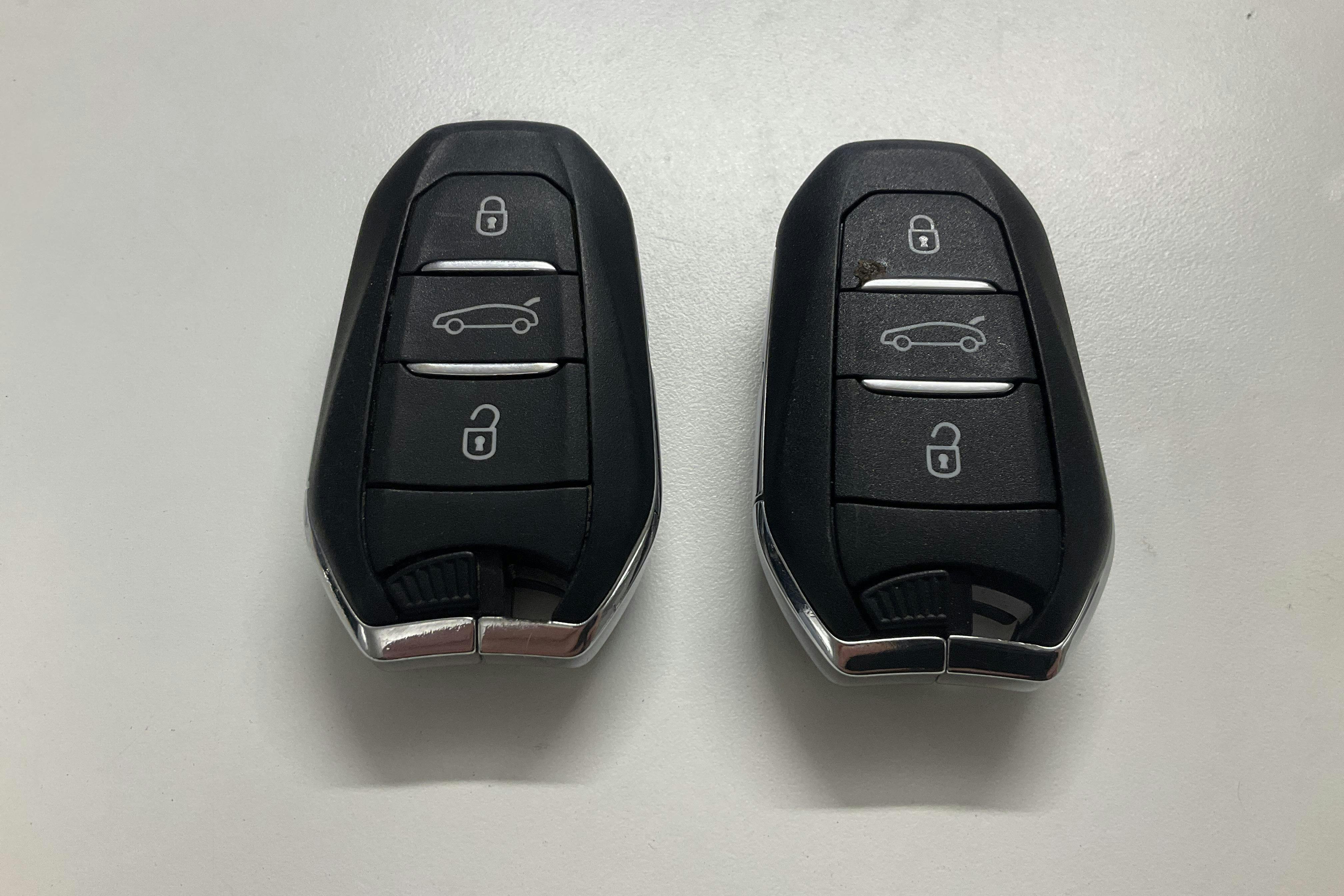 Esitlusfoto 16 aadressil 16: DS DS7 Crossback PureTech (180hk) - 73 730 km - Automaatne - valge - 2023