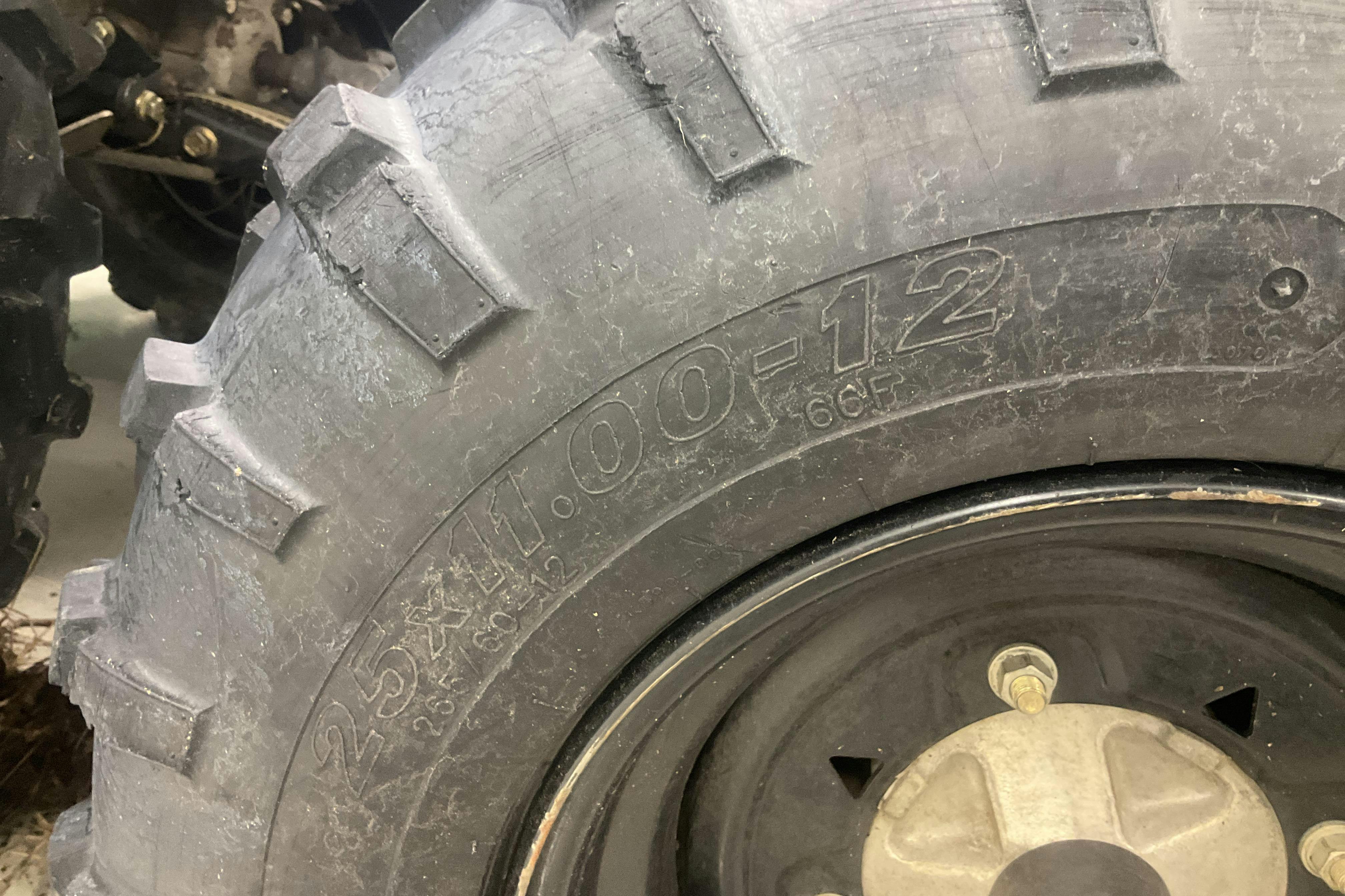 Zdjęcie prezentacyjne 20 z 20: POLARIS SPORTSMAN 6X6 SPORTSMAN FOREST 800 6X6 BIG BOSS ATV - 6 770 km - Automatyczna - zielony - 2014