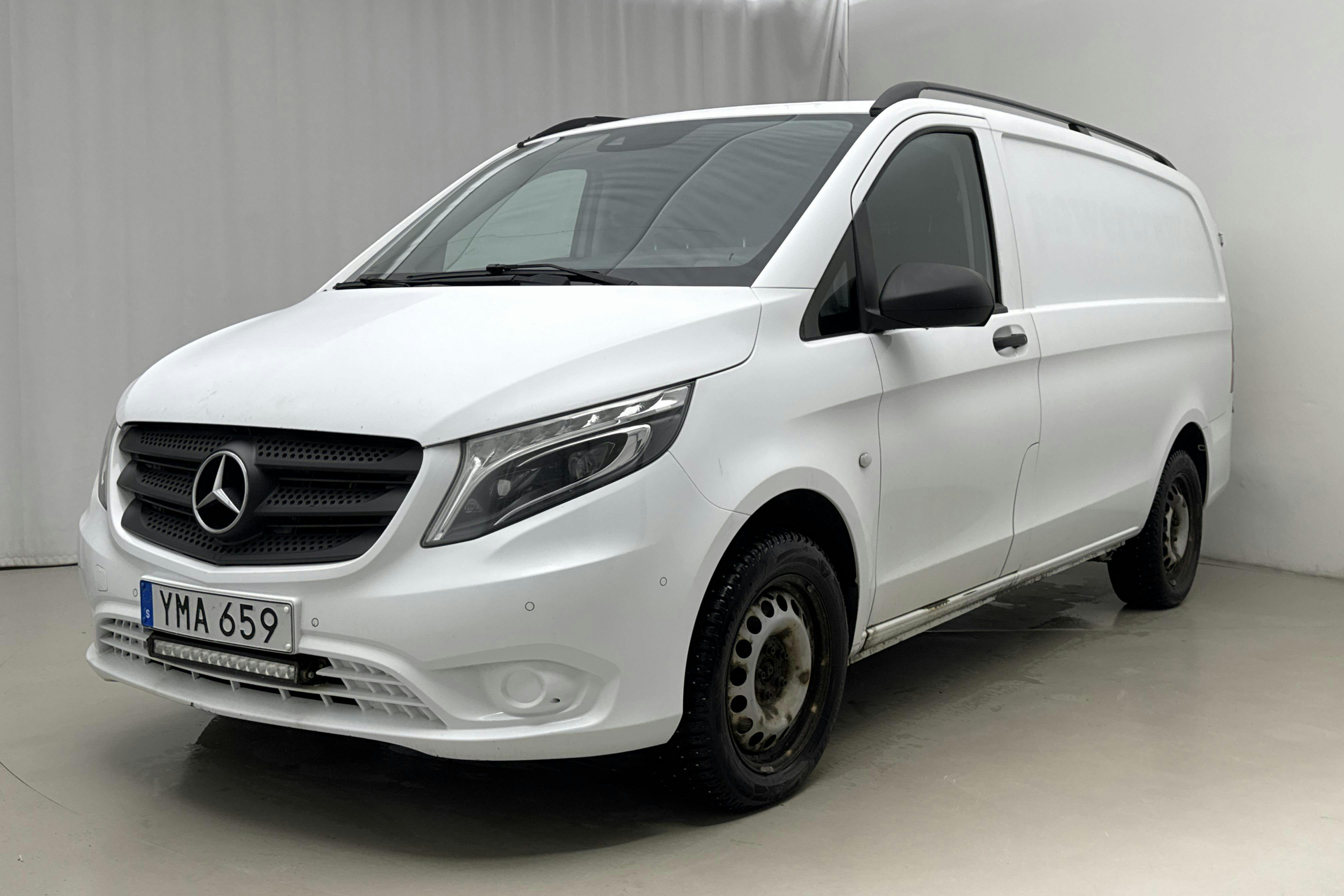 Presentationsfoto 1 av 17: Mercedes Vito 119 BlueTEC 4MATIC W640 (190hk) - 15 549 mil - Automat - vit - 2018