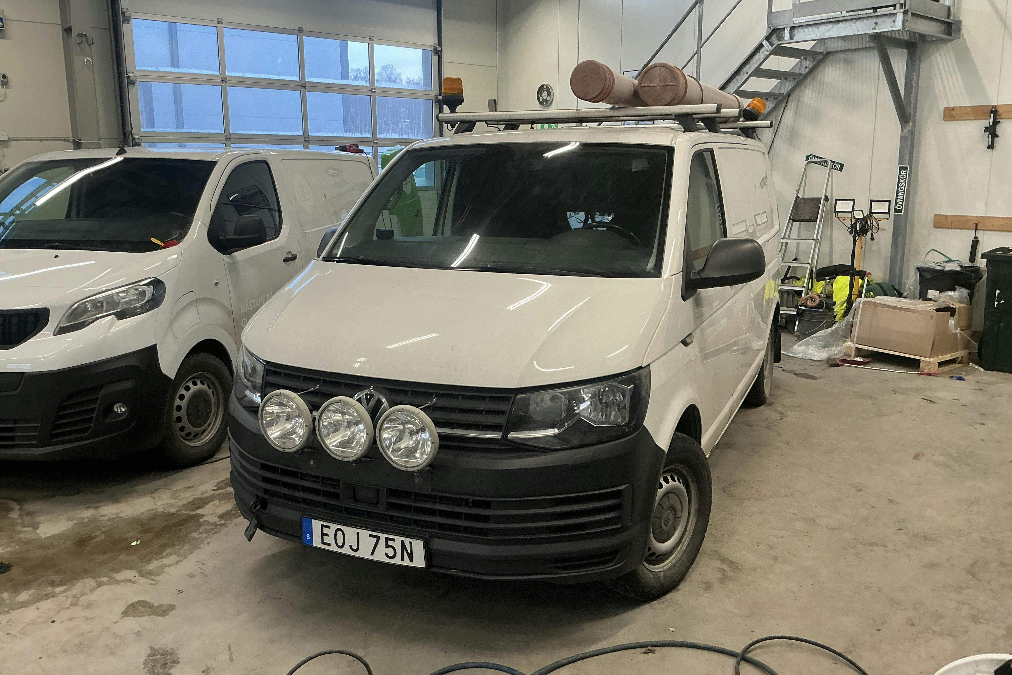 Præsentationsfoto 1 af 22: VW Transporter T6 2.0 TDI BMT Skåp 4MOTION (150hk) - 224 470 kilometer - Manuel - Hvid - 2019