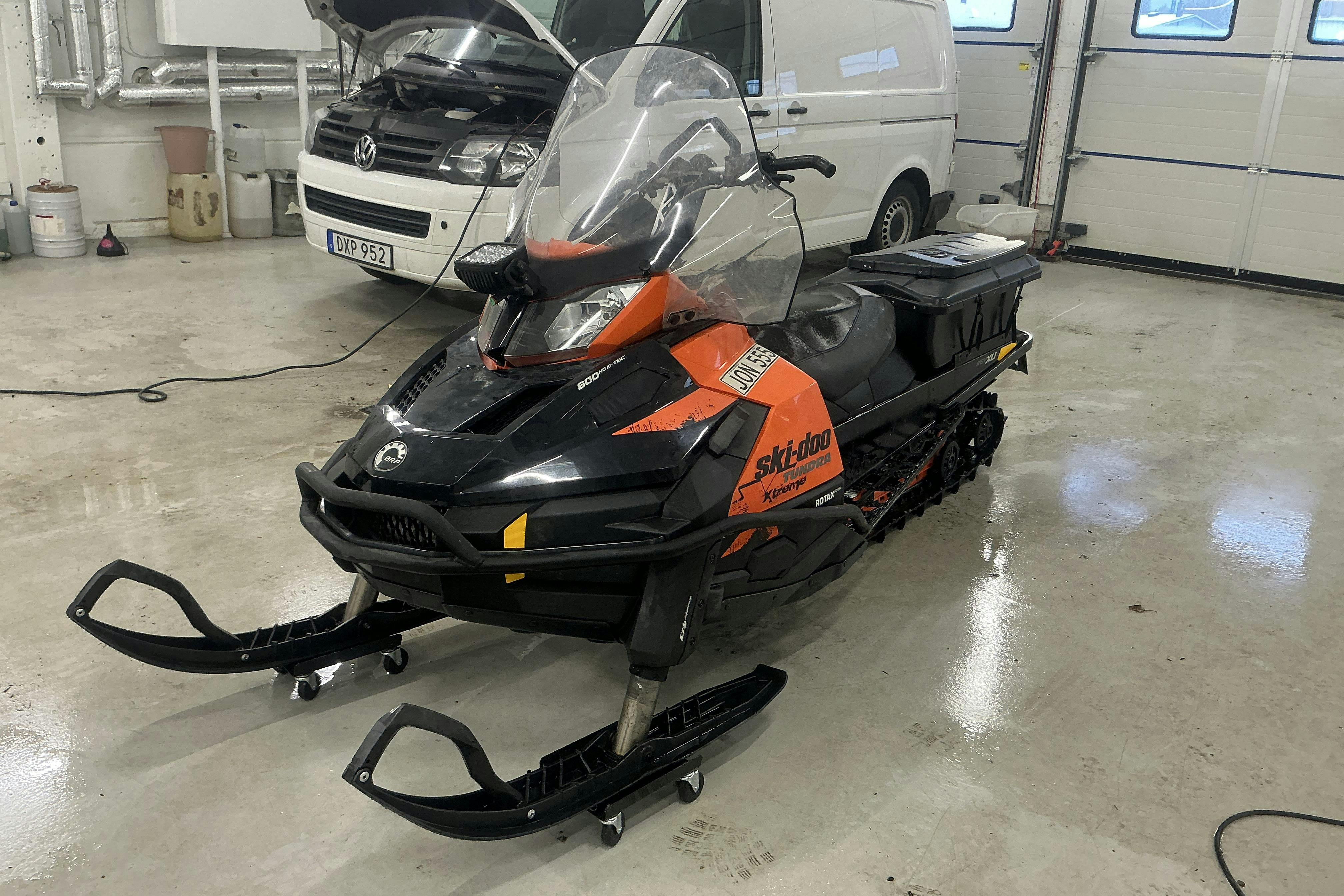 Esitlusfoto 1 aadressil 9: ski-doo TUNDRA Xtreme 600 HO E-TEC Snöskoter - 3 120 km - Automaatne - 2015