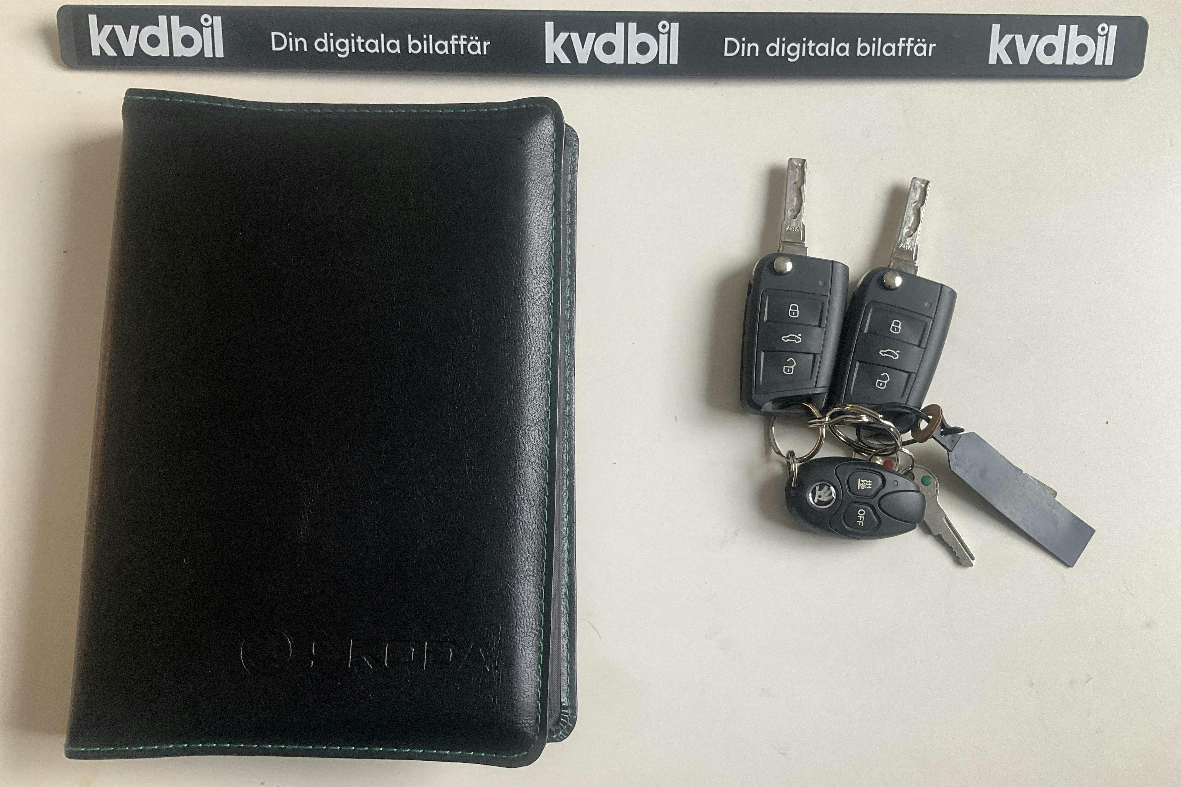 Præsentationsfoto 19 af 19: Skoda Octavia III 1.6 TDI Combi 4X4 (110hk) - 106 550 kilometer - Manuel - Hvid - 2016