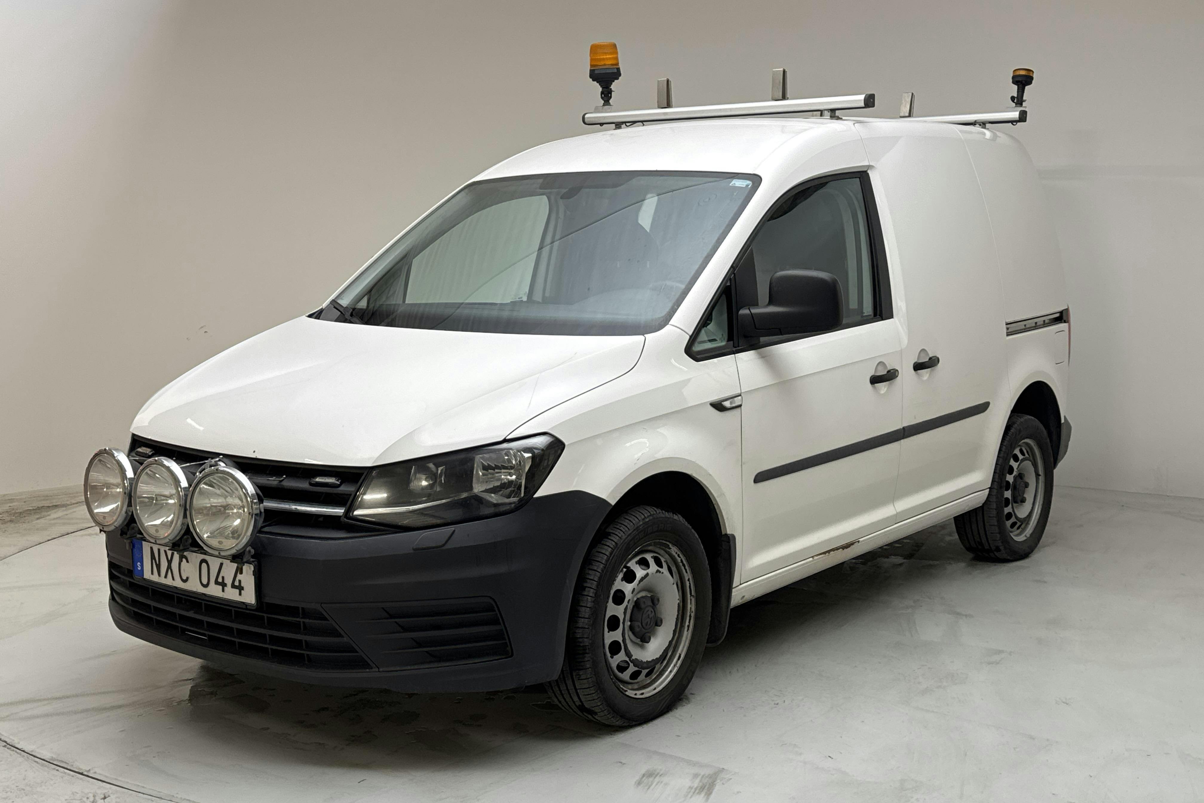 Presentation photo 1 of 12: VW Caddy 2.0 TDI Skåp 4MOTION (122hk) - 139 210 km - Manual - white - 2016