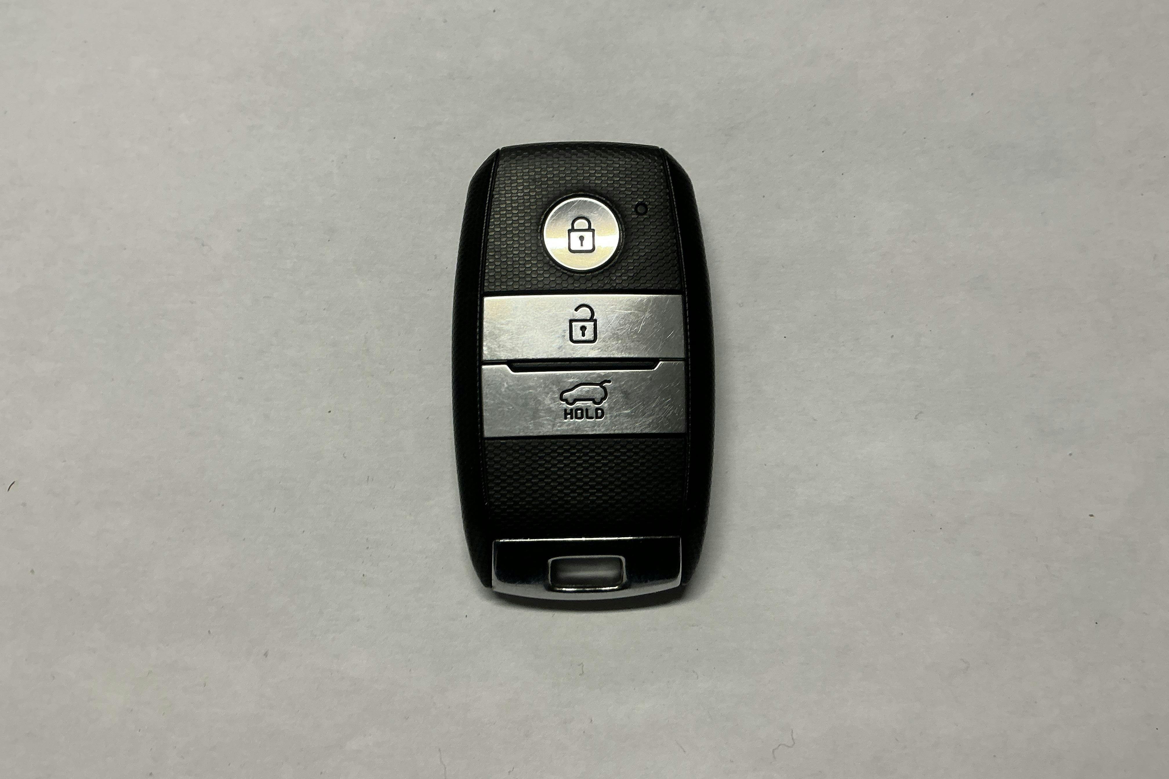 Zdjęcie prezentacyjne 19 z 19: KIA e-Niro 64kWh (204hk) - 45 930 km - Automatyczna - biały - 2019