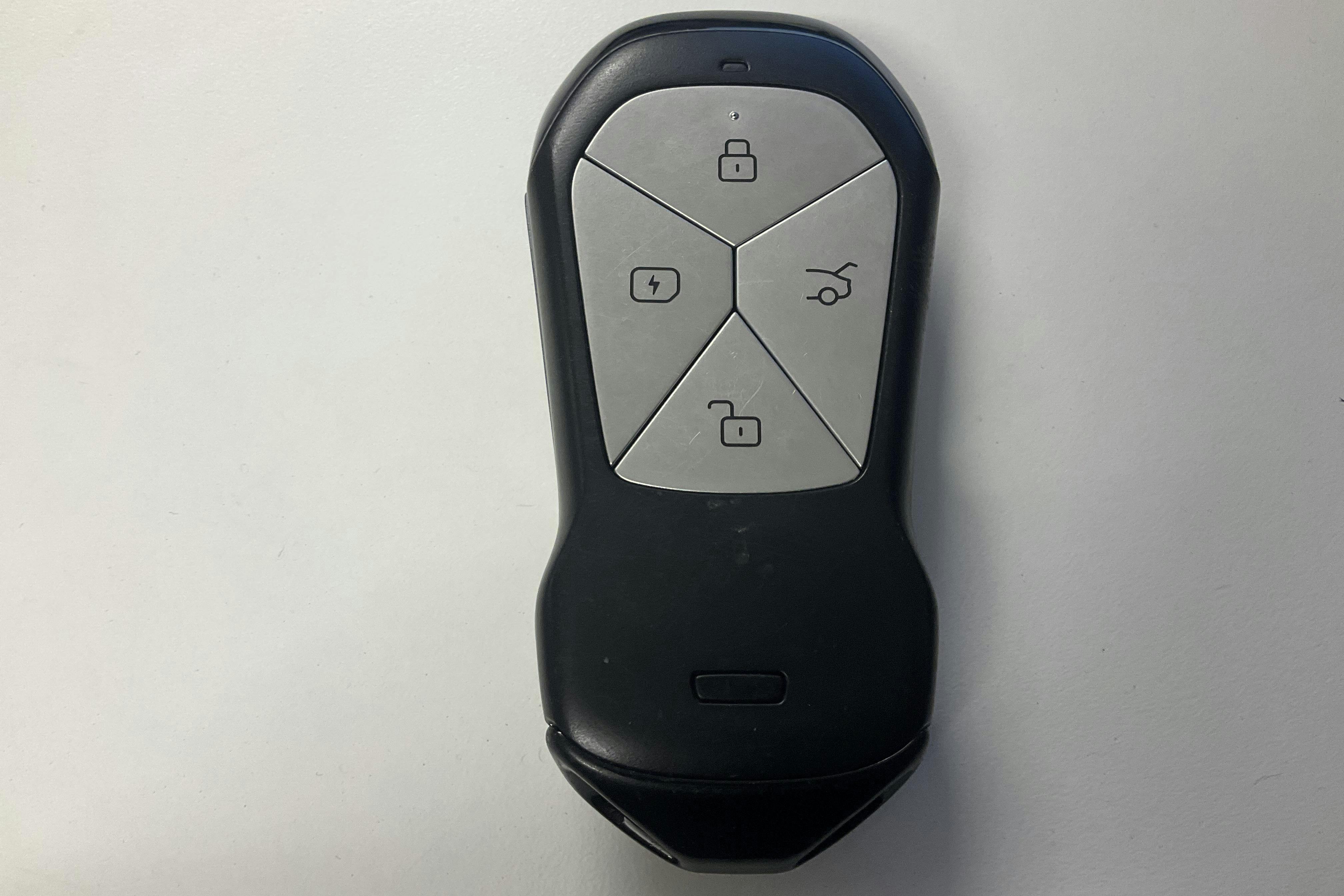 Presentationsfoto 31 av 31: Xpeng G9 AWD Performance (551hk) - 2 667 mil - Manuell - grå - 2023