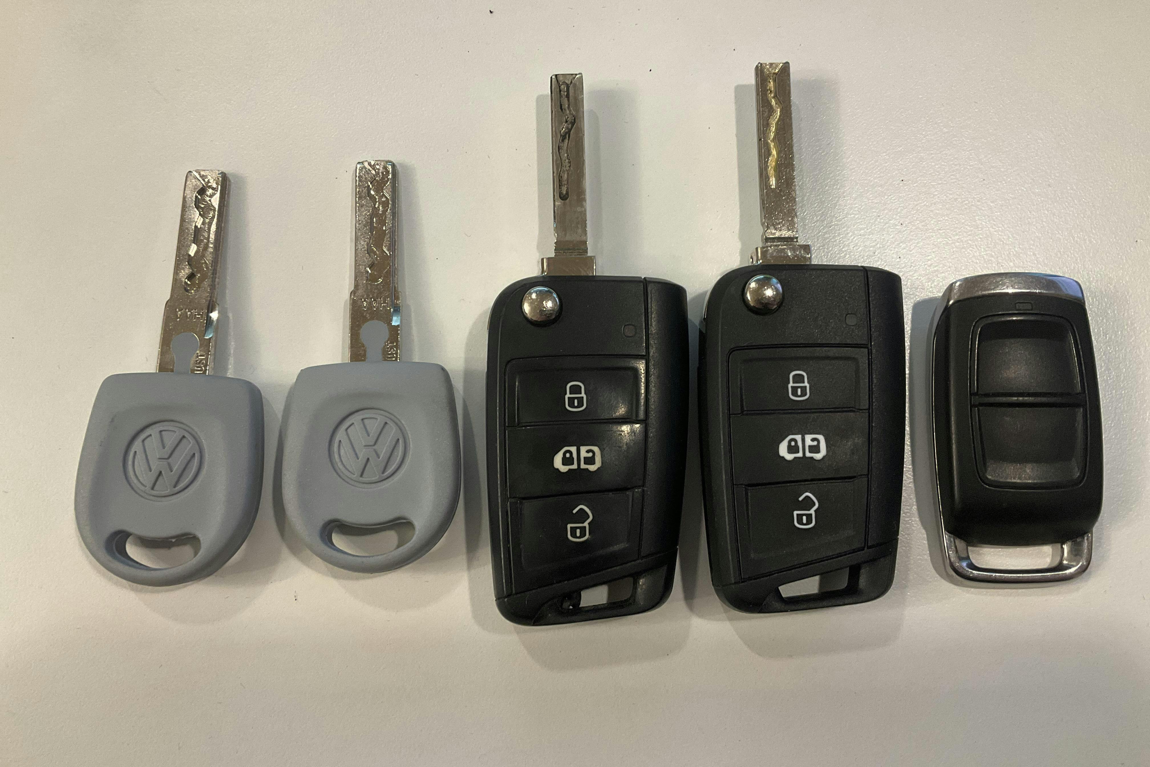 Esitlusfoto 14 aadressil 14: VW Transporter T6.1 Skåp TDI (150hk) - 47 190 km - Automaatne - must - 2024