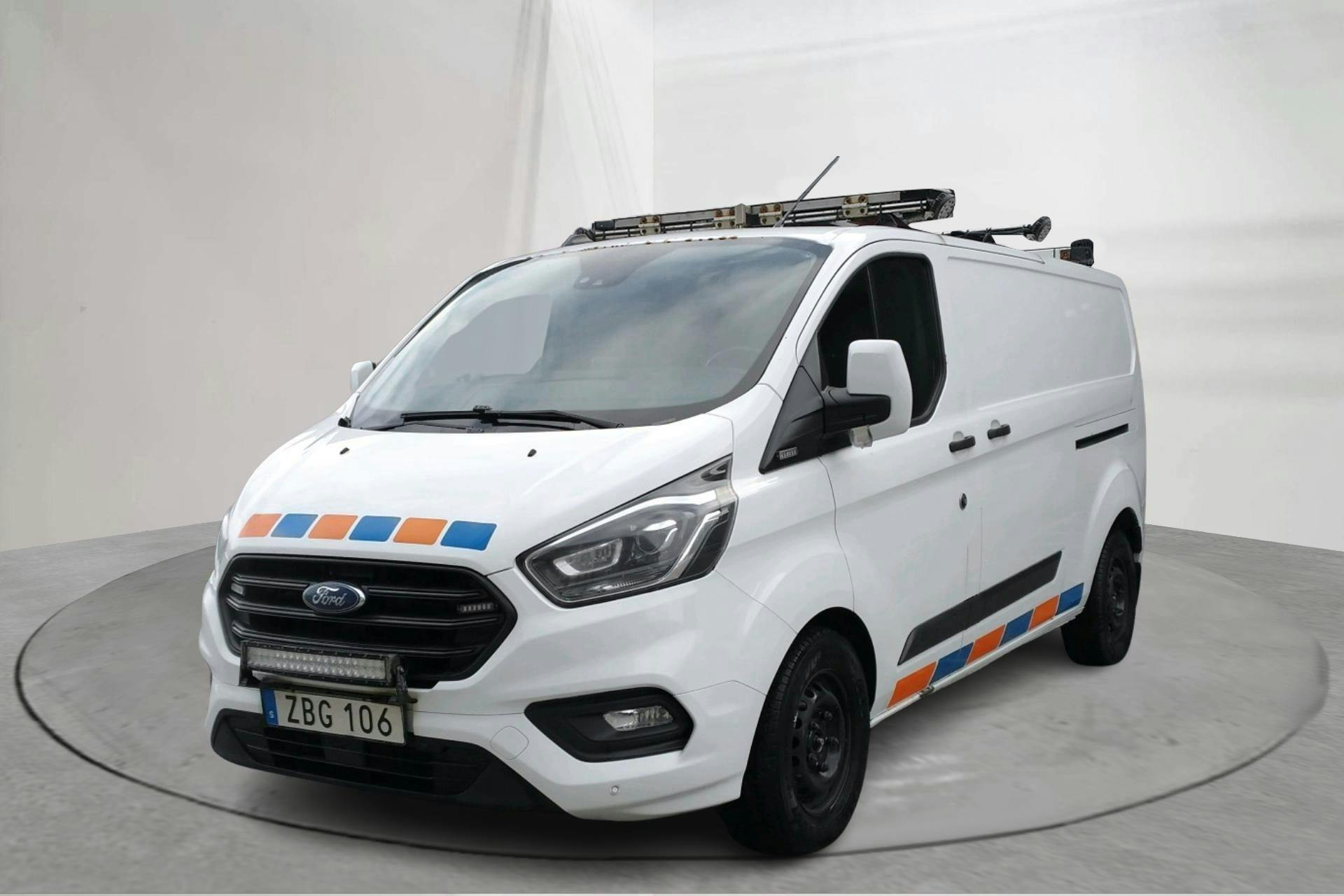 Presentationsfoto 1 av 18: Ford Transit Custom 2.0 TDCi 2WD Skåp (130hk) - 32 859 mil - Automat - vit - 2020