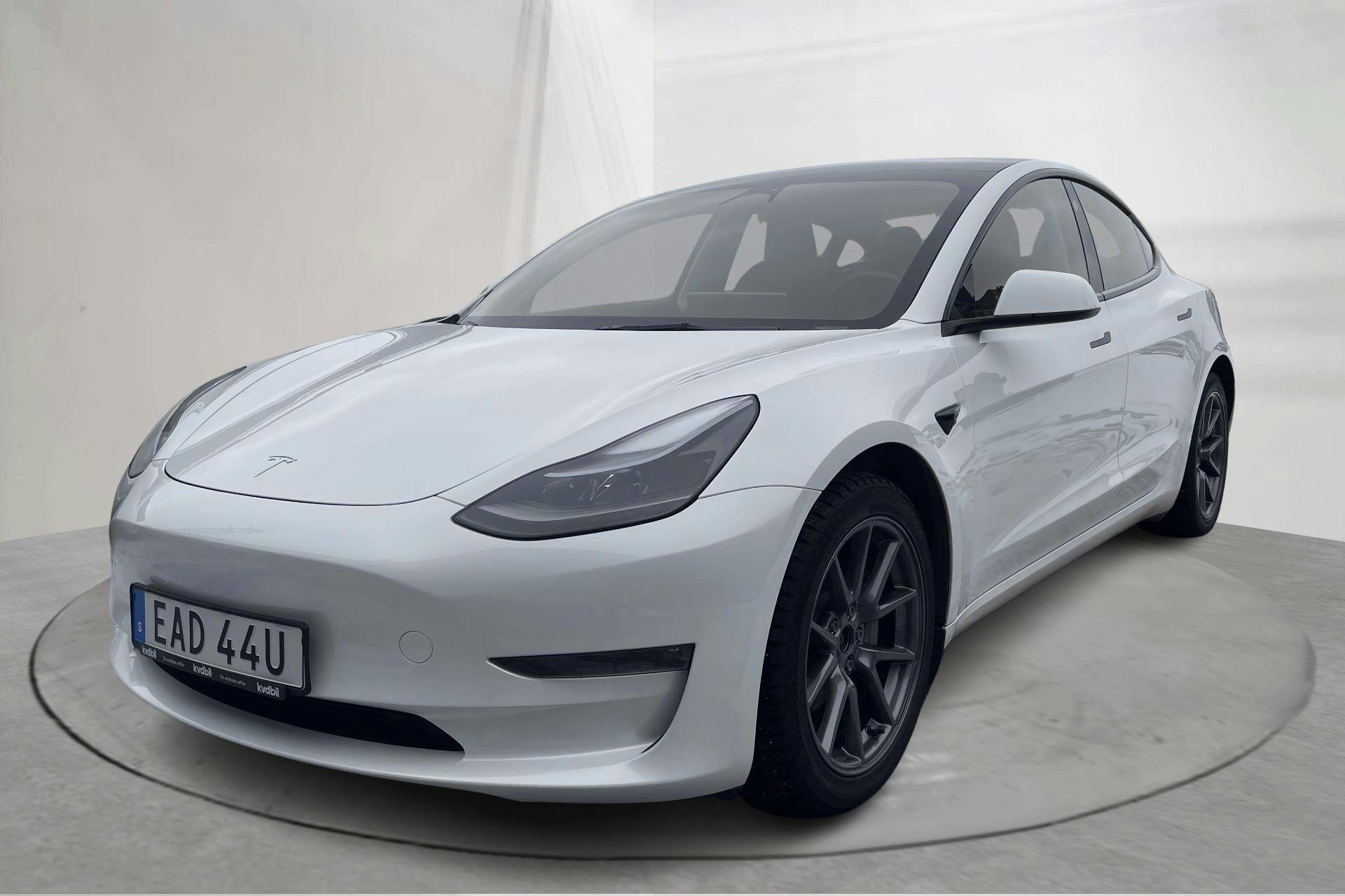 Presentationsfoto 1 av 26: Tesla Model 3 Long Range Dual Motor AWD - 16 374 mil - Automat - vit - 2023