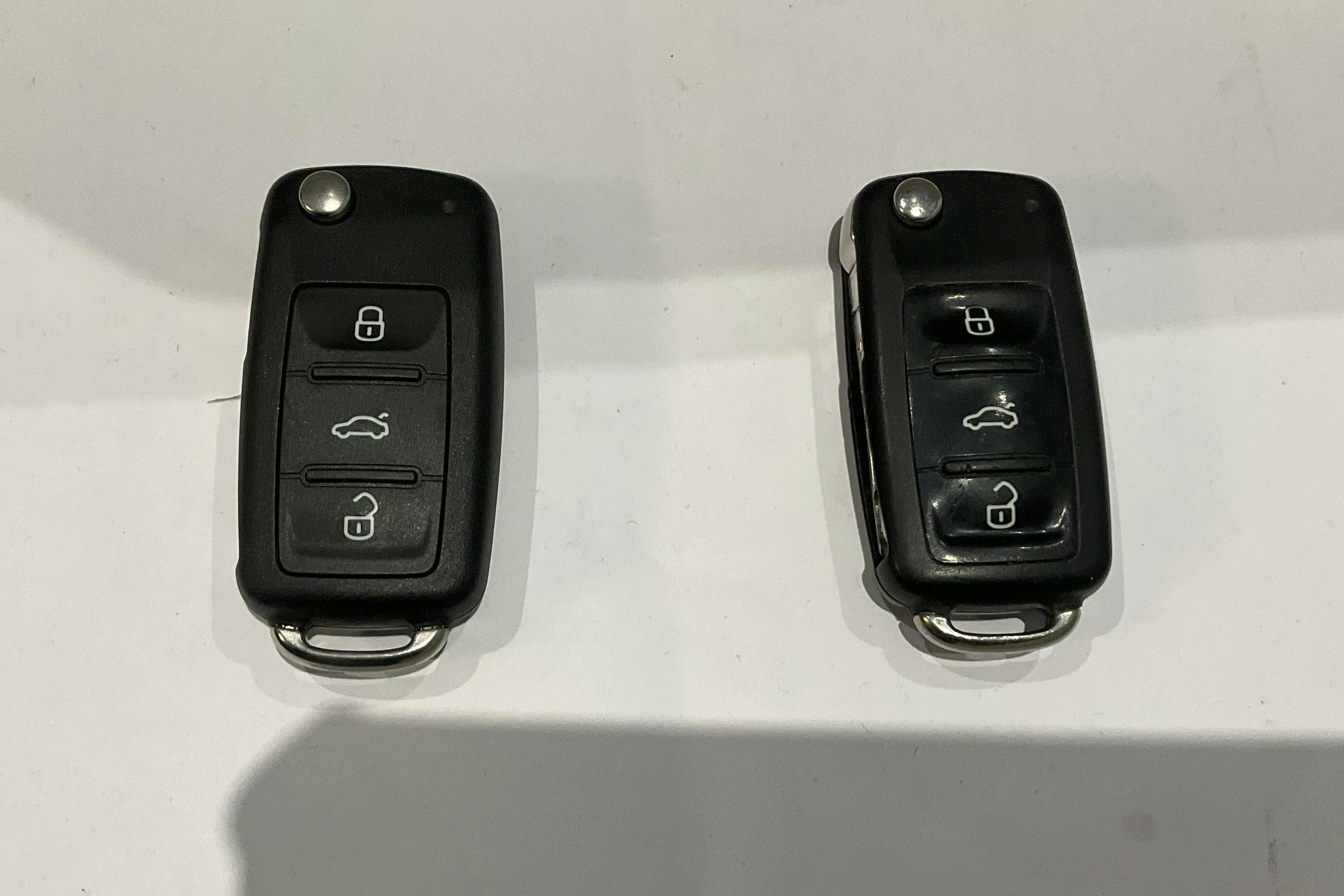 Presentationsfoto 16 av 16: VW Caddy 1.4 TGI Maxi Skåp (110hk) - 6 418 mil - Automat - vit - 2017