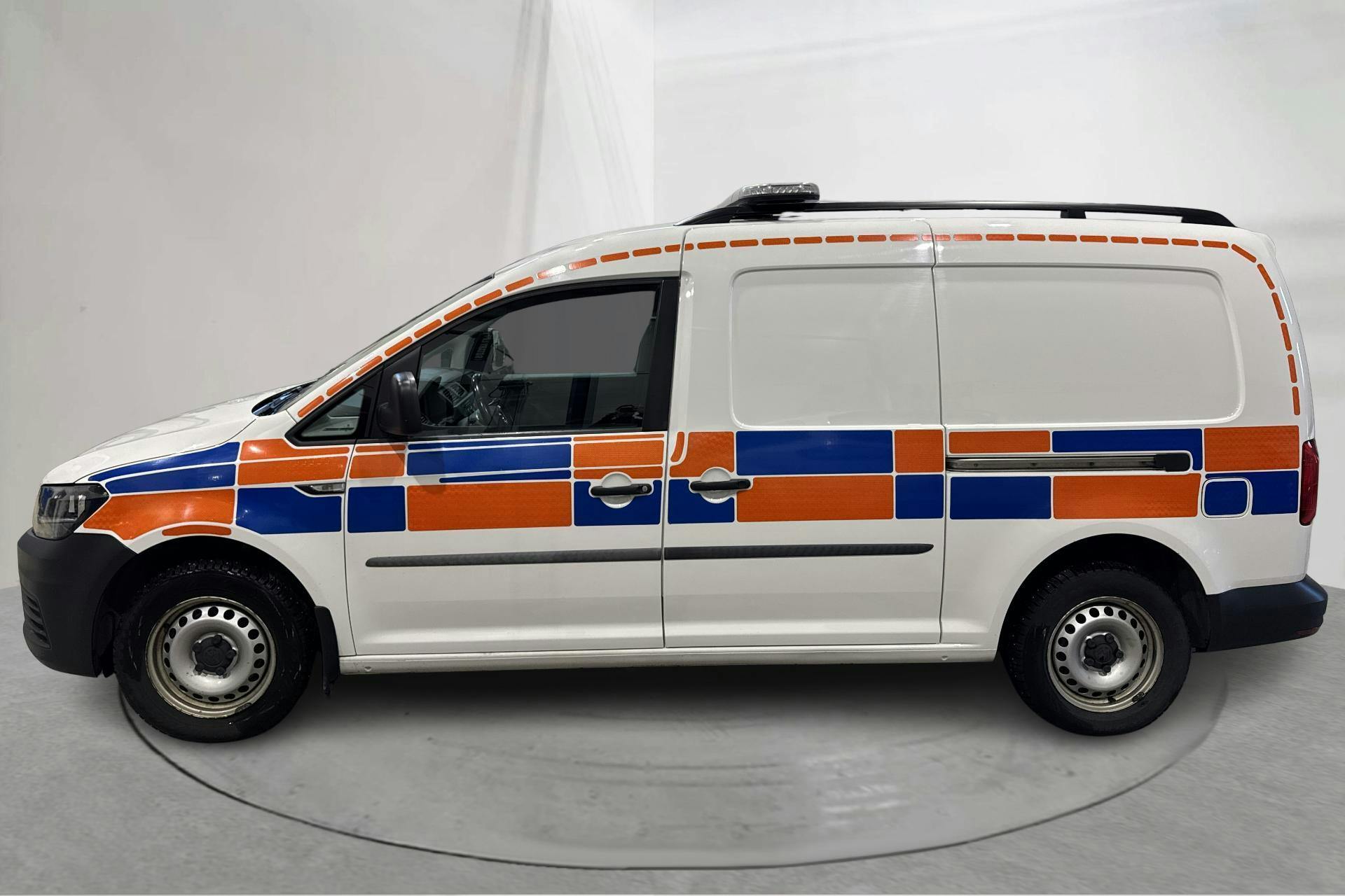 Presentationsfoto 2 av 16: VW Caddy 1.4 TGI Maxi Skåp (110hk) - 6 418 mil - Automat - vit - 2017