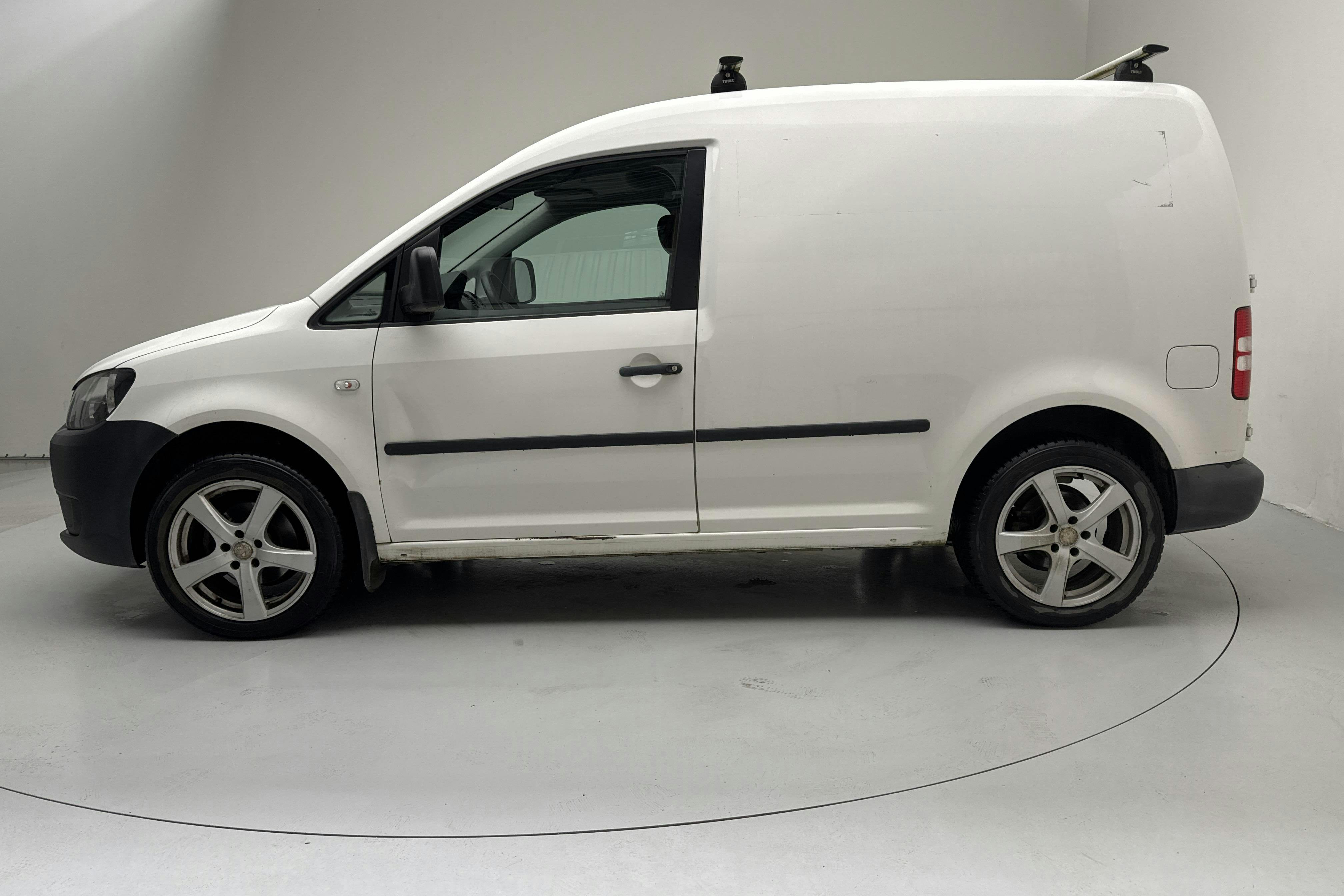 Presentationsfoto 2 av 11: VW Caddy 1.6 TDI Skåp (102hk) - 21 183 mil - Manuell - vit - 2011