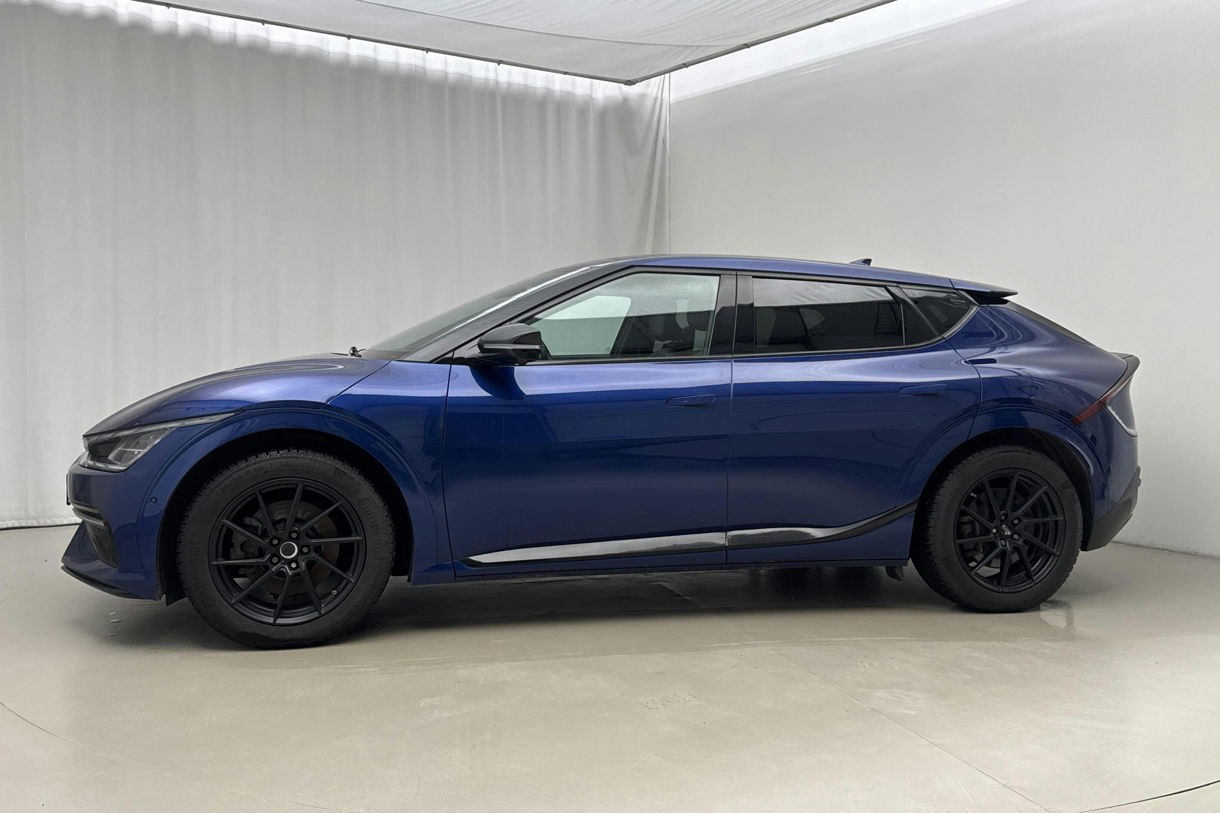 Zdjęcie prezentacyjne 2 z 25: KIA EV6 AWD (325hk) - 127 730 km - Automatyczna - niebieski - 2023