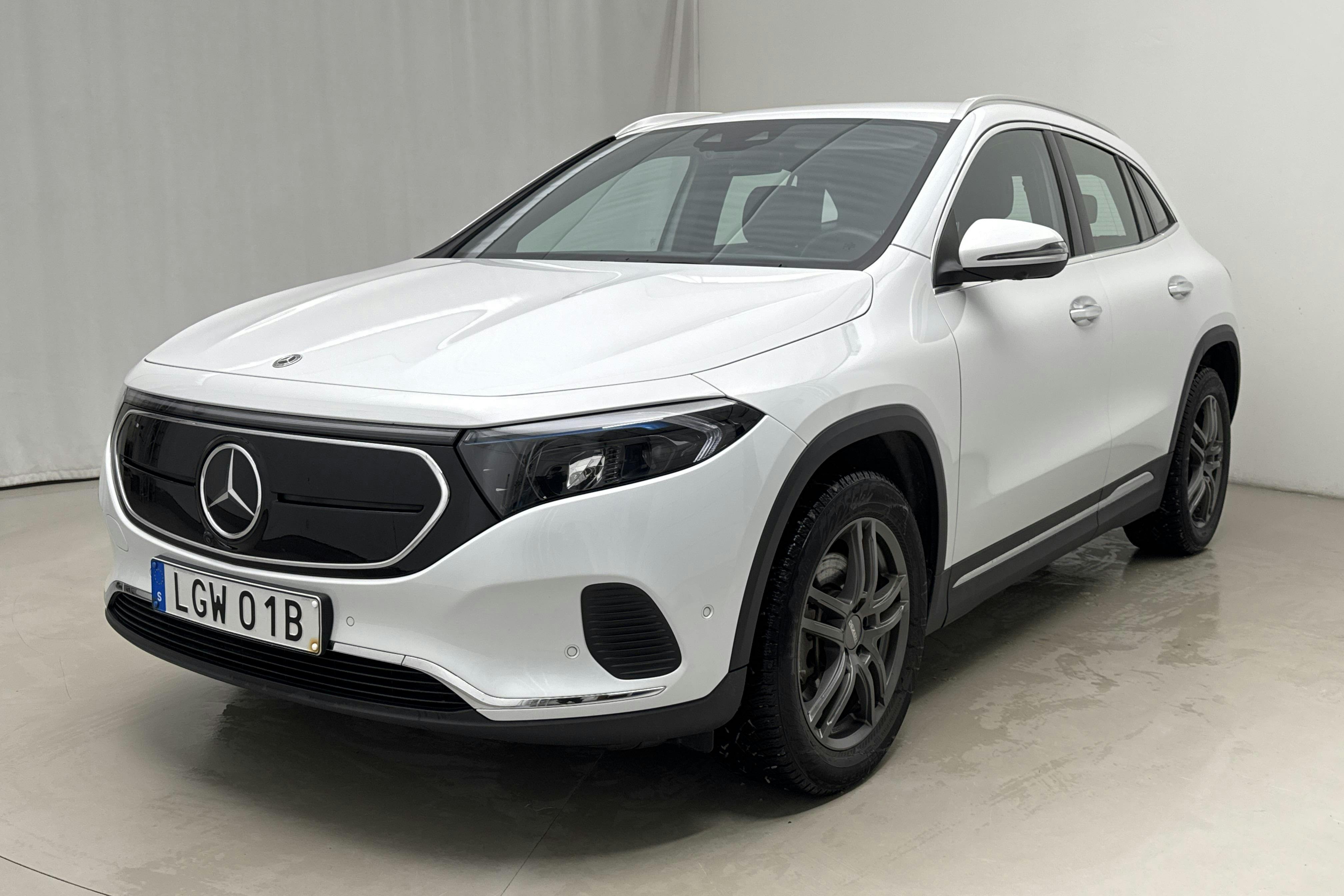 Presentationsfoto 1 av 21: Mercedes EQA 250 H243 (190hk) - 4 727 mil - Automat - vit - 2023