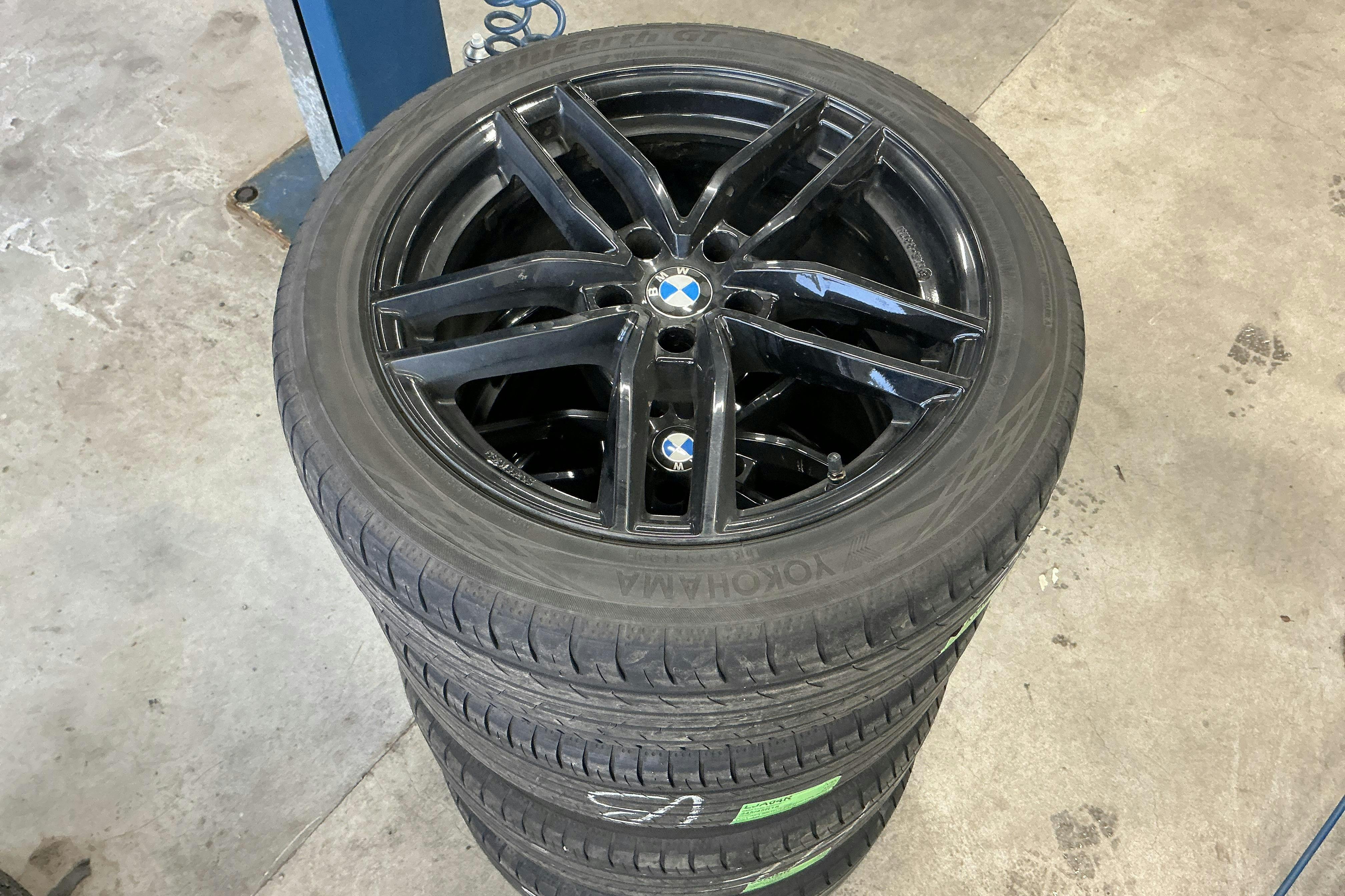 Presentation photo 18 of 18: BMW 520d xDrive Touring, G31 LCI (190hk+11hk) - 159 550 km - Automatic - gray - 2023