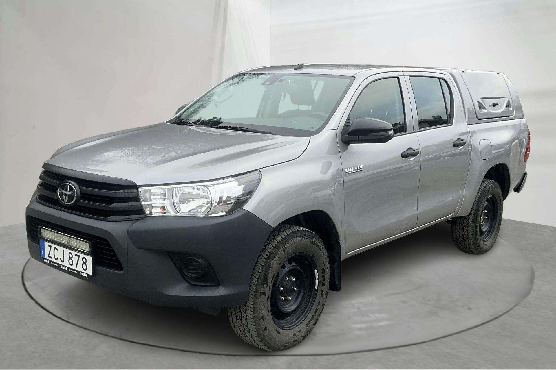 Präsentationsfoto 1 von 15: Toyota Hilux 2.4 D 4WD (150hk) - 119 410 Kilometer - Handbuch - Silber - 2018