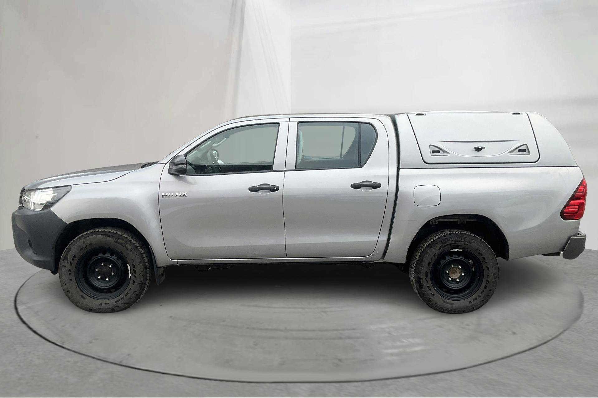Präsentationsfoto 2 von 15: Toyota Hilux 2.4 D 4WD (150hk) - 119 410 Kilometer - Handbuch - Silber - 2018