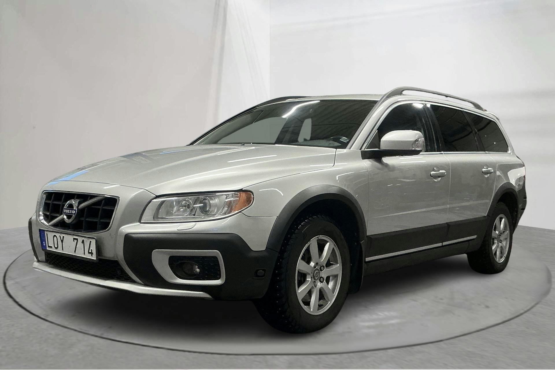 Presentationsfoto 1 av 17: Volvo XC70 II D5 AWD (205hk) - 17 433 mil - Automat - Light Grey - 2011