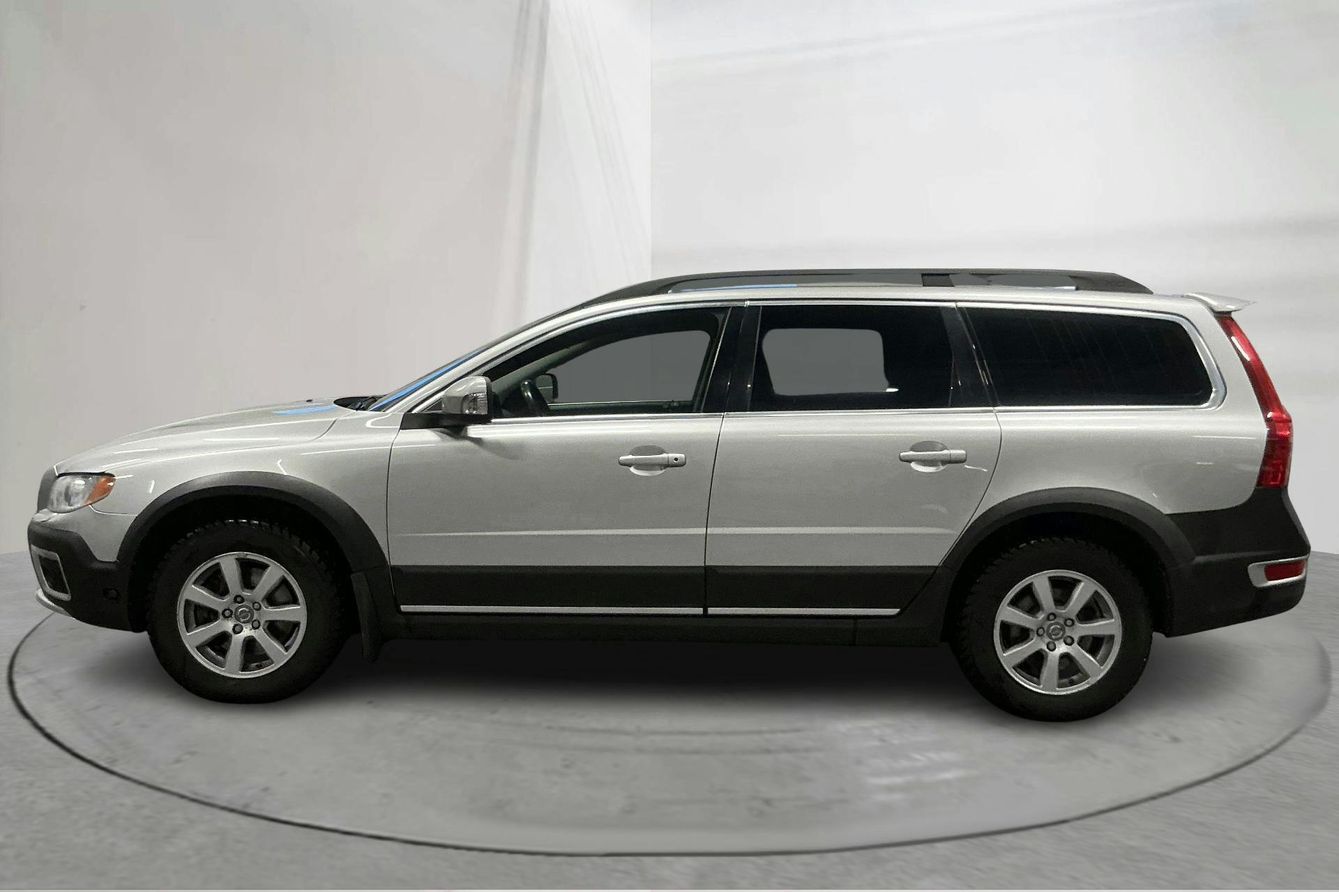 Presentationsfoto 2 av 17: Volvo XC70 II D5 AWD (205hk) - 17 433 mil - Automat - Light Grey - 2011