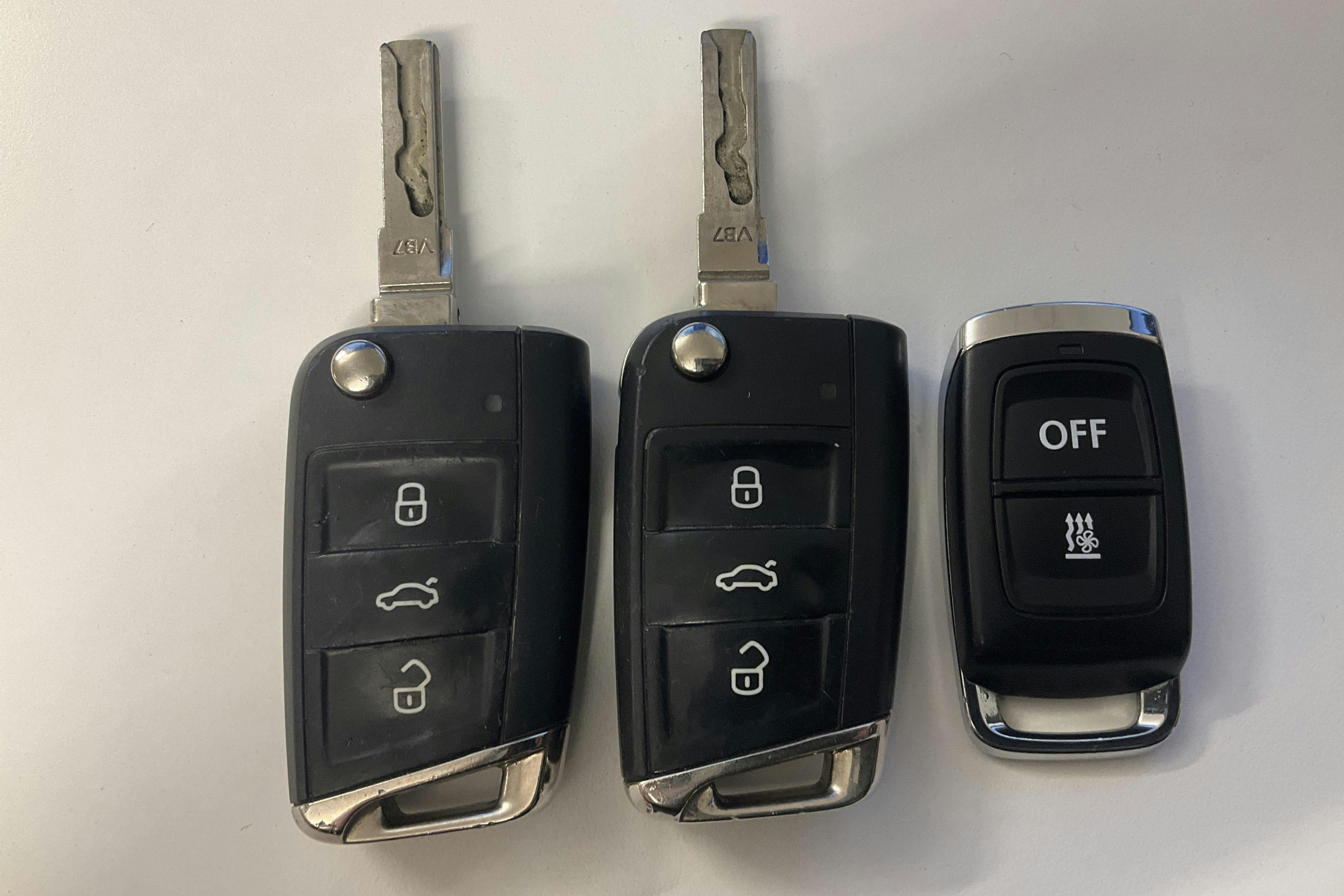 Præsentationsfoto 16 af 16: VW Golf VII 1.4 TSI Sportscombi (150hk) - 111 940 kilometer - Manuel - Rød farve - 2017