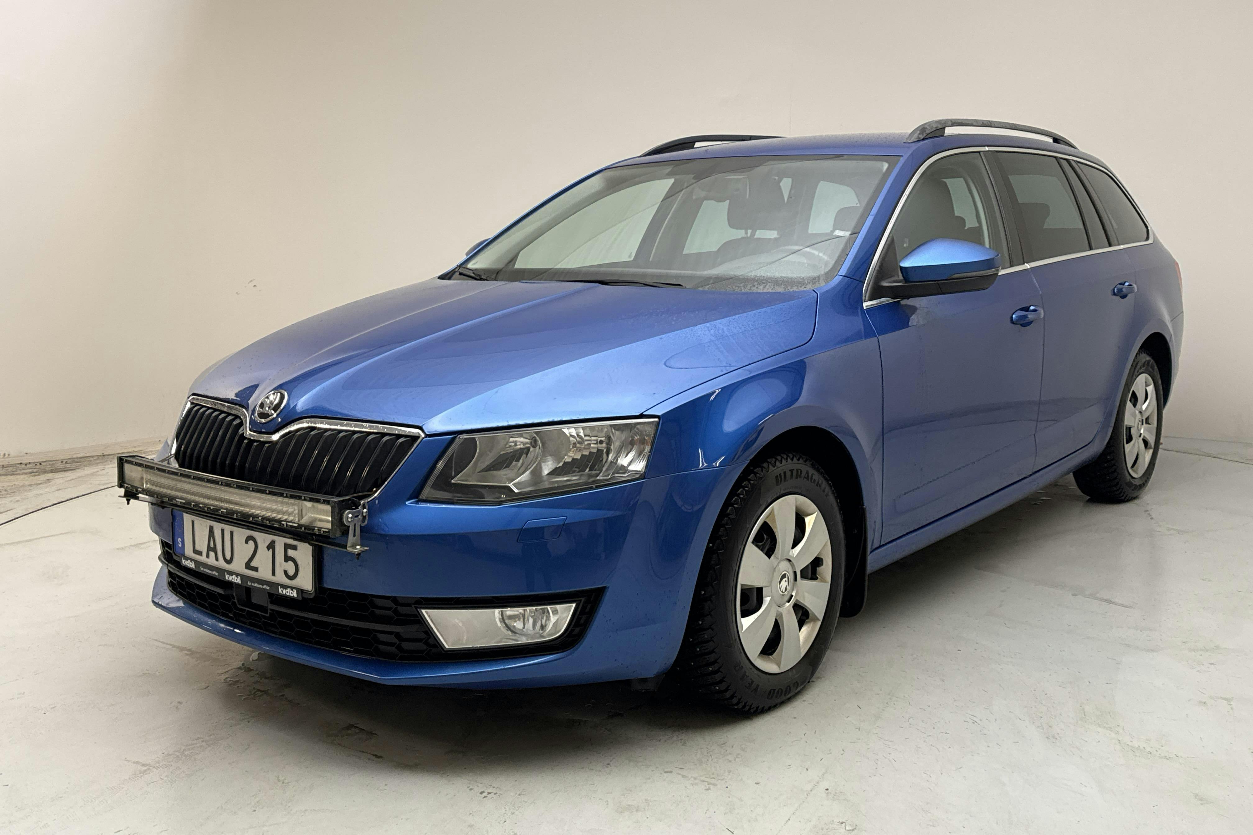 Esittelykuva 1 osoitteesta 13: Skoda Octavia III 1.2 TSI Combi (110hk) - 170 120 km - Automaattinen - sininen - 2016