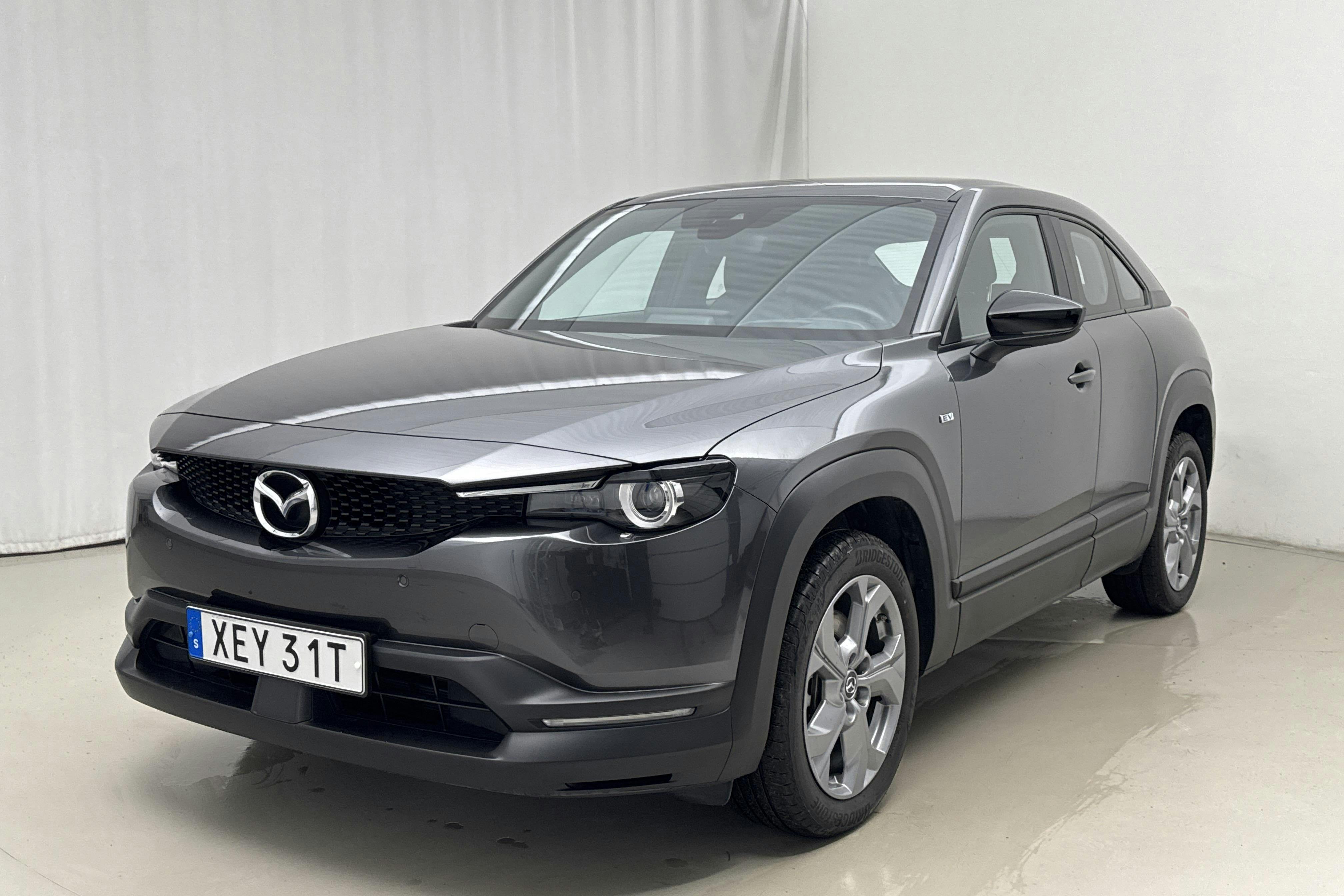 Presentationsfoto 1 av 18: Mazda MX-30 e-Skyactiv (145hk) - 2 824 mil - Automat - grå - 2023