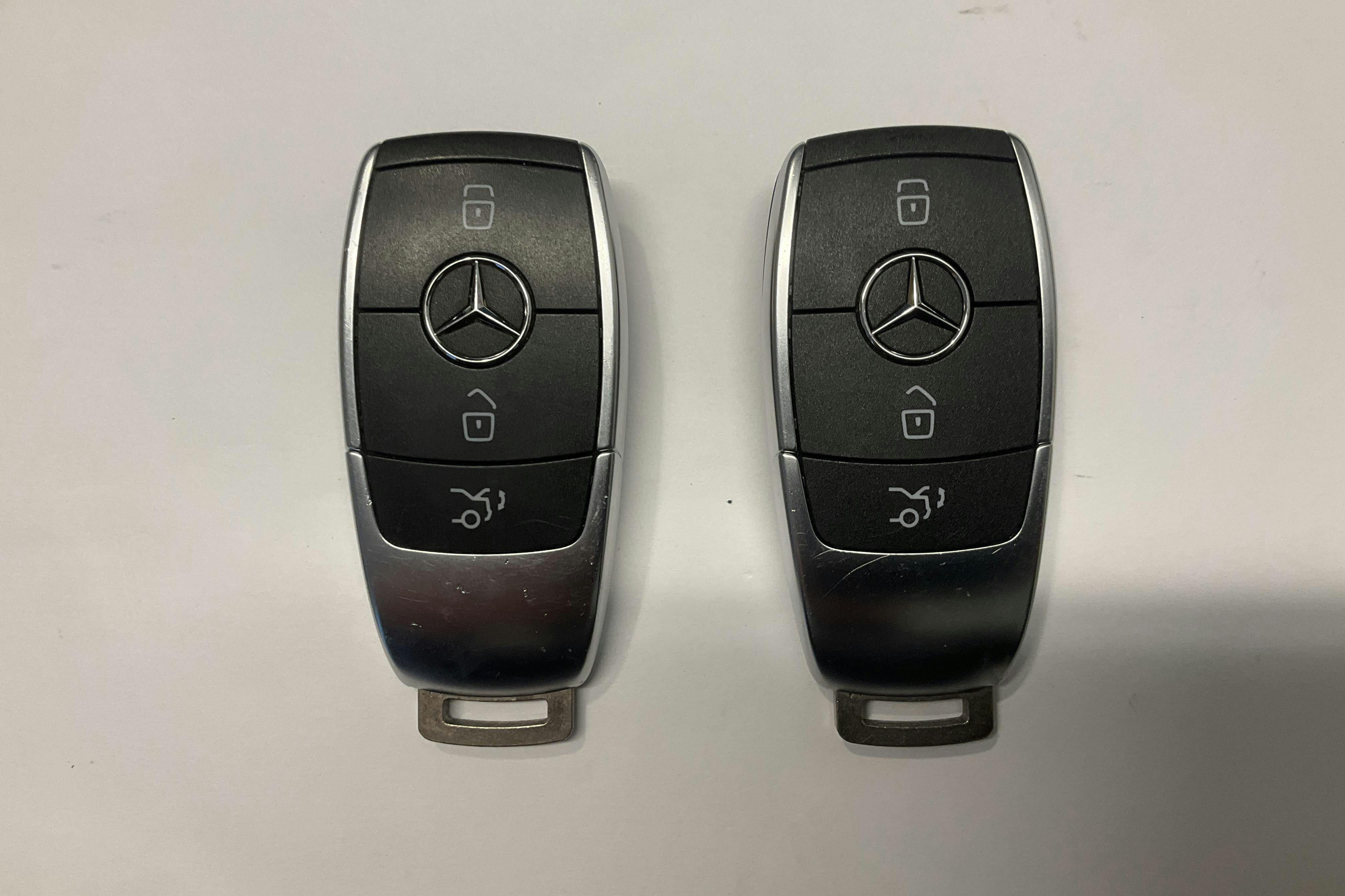 Presentationsfoto 17 av 17: Mercedes C 300 de Kombi S205 (306hk) - 14 495 mil - Automat - Dark Blue - 2021