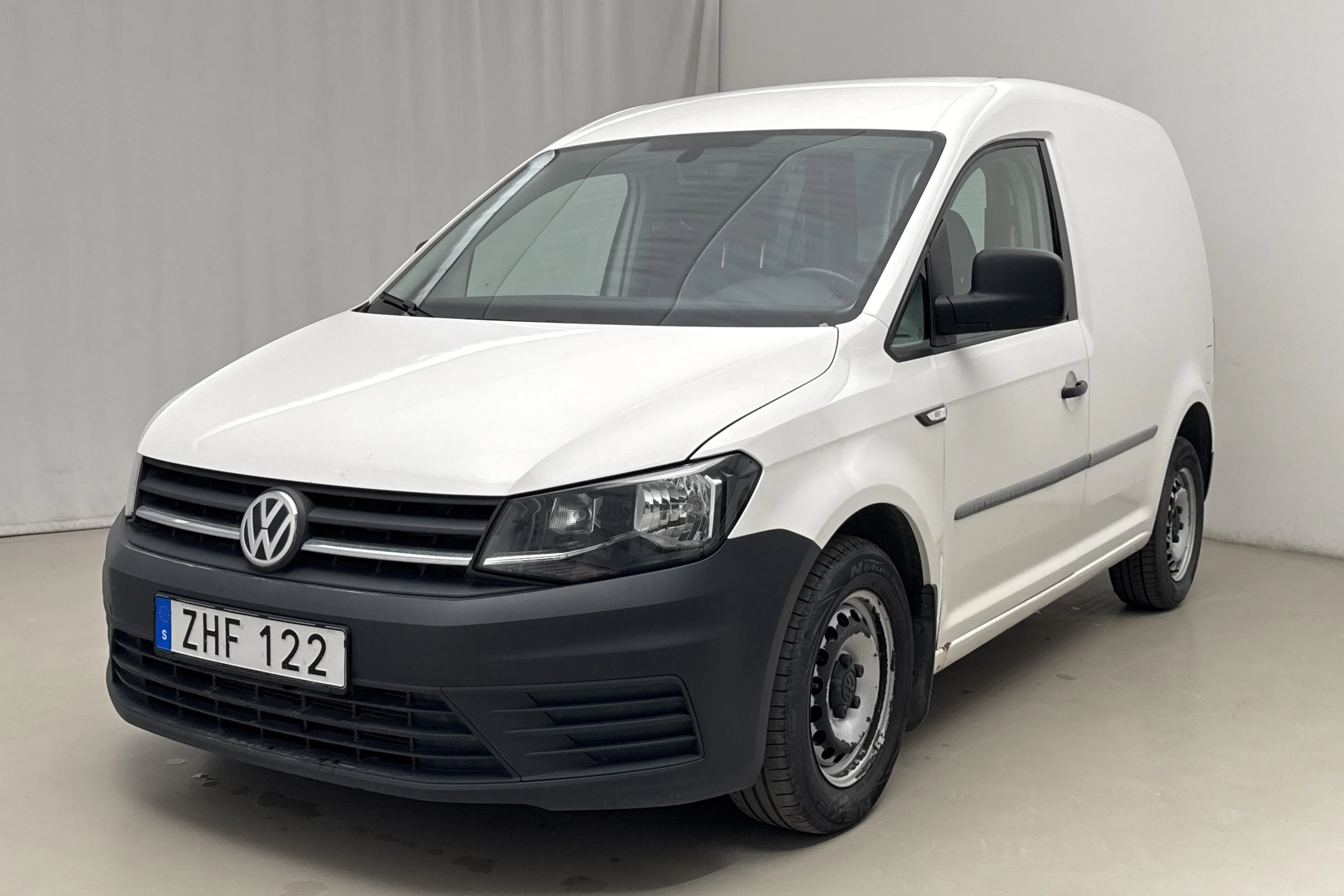Presentation photo 1 of 18: VW Caddy 2.0 TDI (102hk) - 86 620 km - Automatic - white - 2018