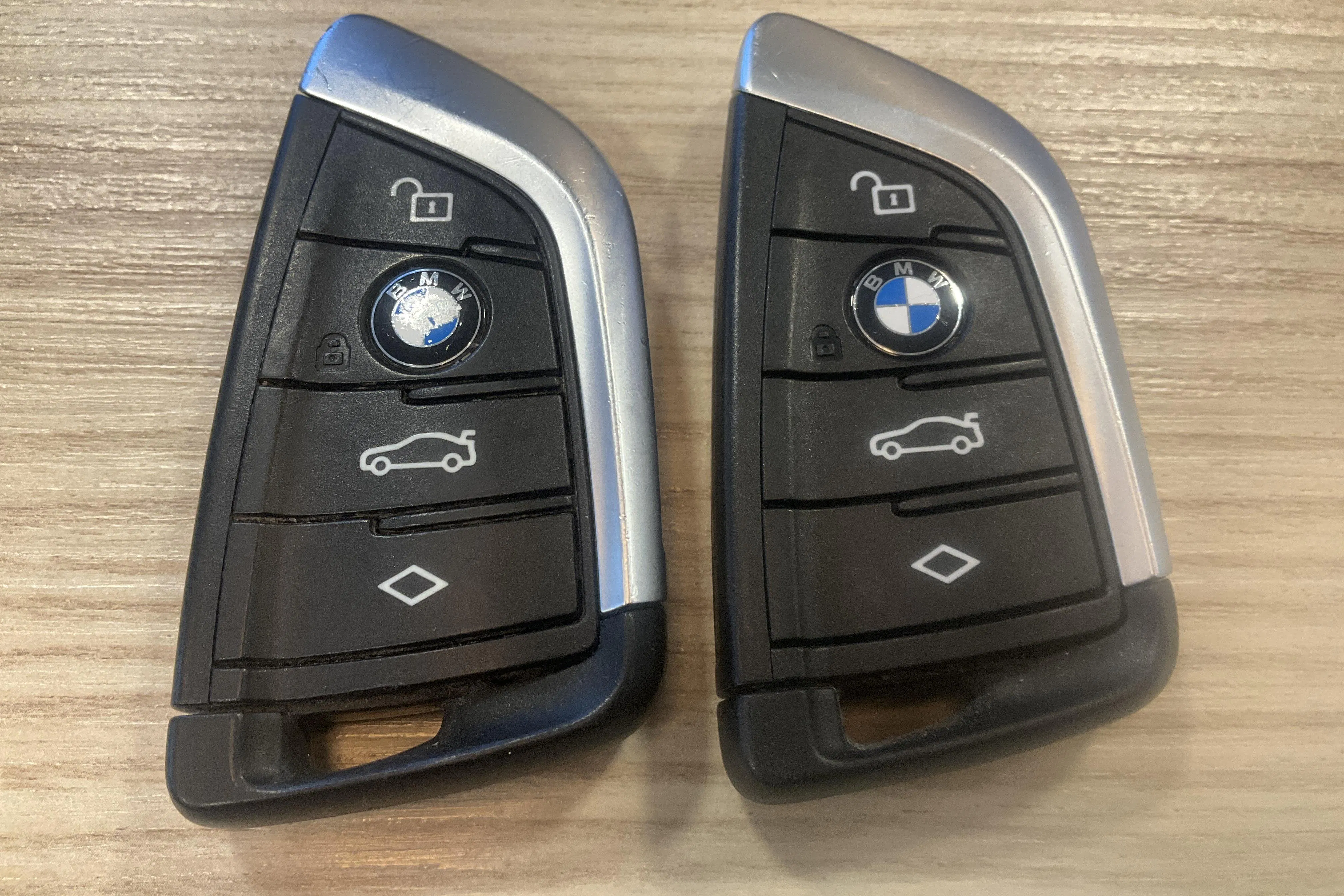 Presentationsfoto 17 av 17: BMW 530e Touring, G31 12kWh LCI (292hk) - 7 677 mil - Automat - grå - 2023