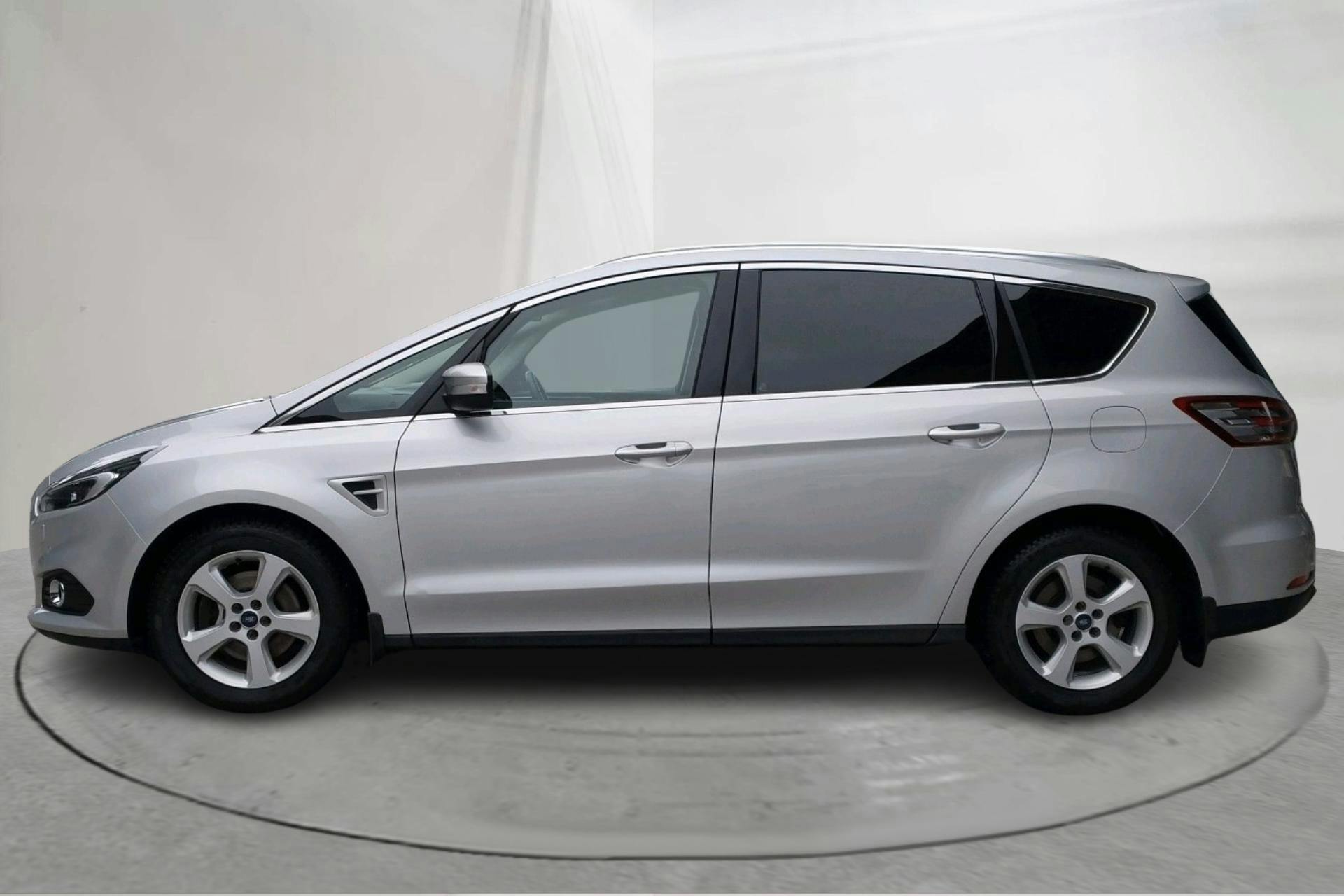 Präsentationsfoto 2 von 16: Ford S-MAX 2.0 TDCi AWD (180hk) - 147 150 Kilometer - Verkaufsautomat - grau - 2016