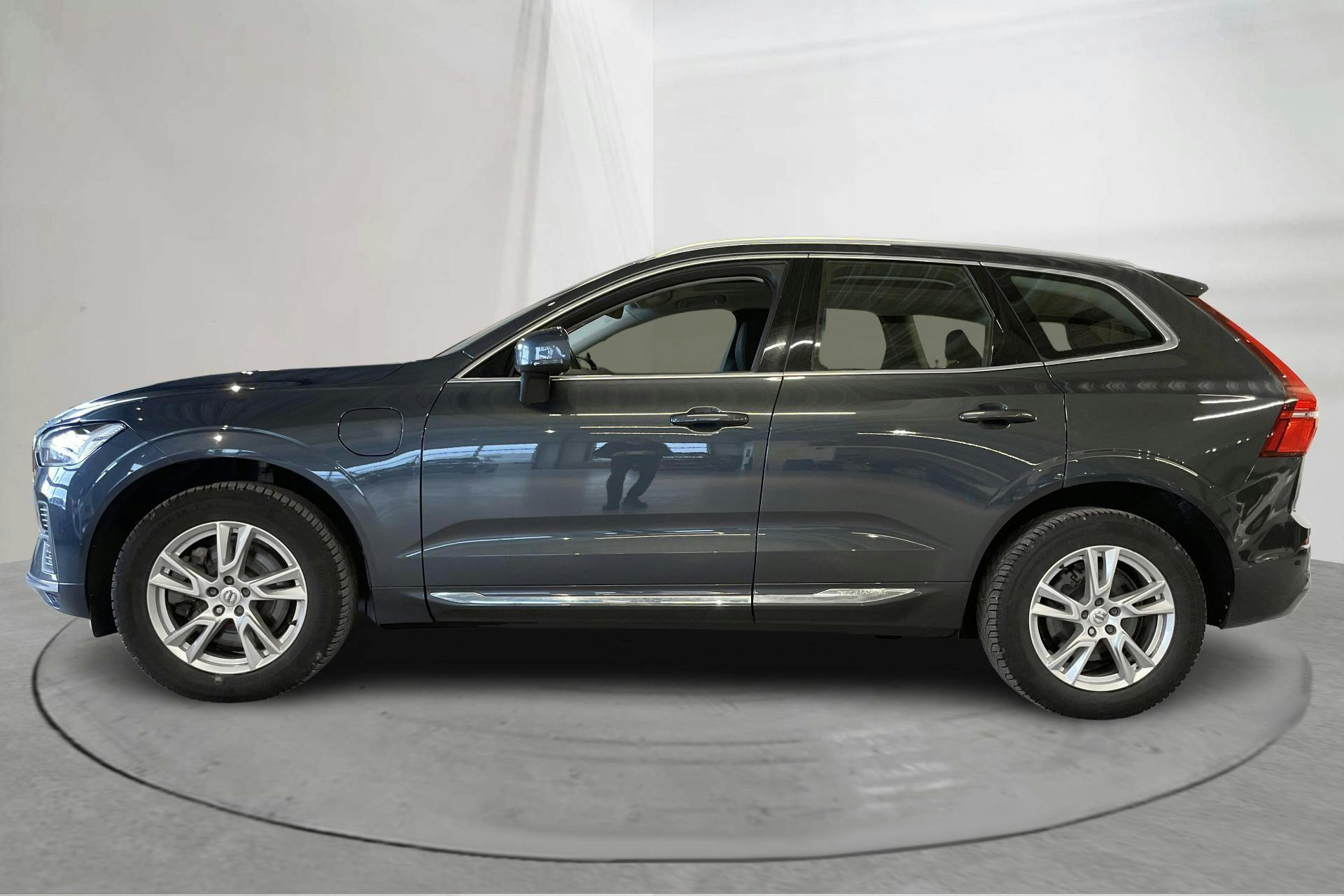 Præsentationsfoto 2 af 22: Volvo XC60 T6 AWD Recharge (350hk) - 115 870 kilometer - Salgsautomat - Dark Blue - 2023