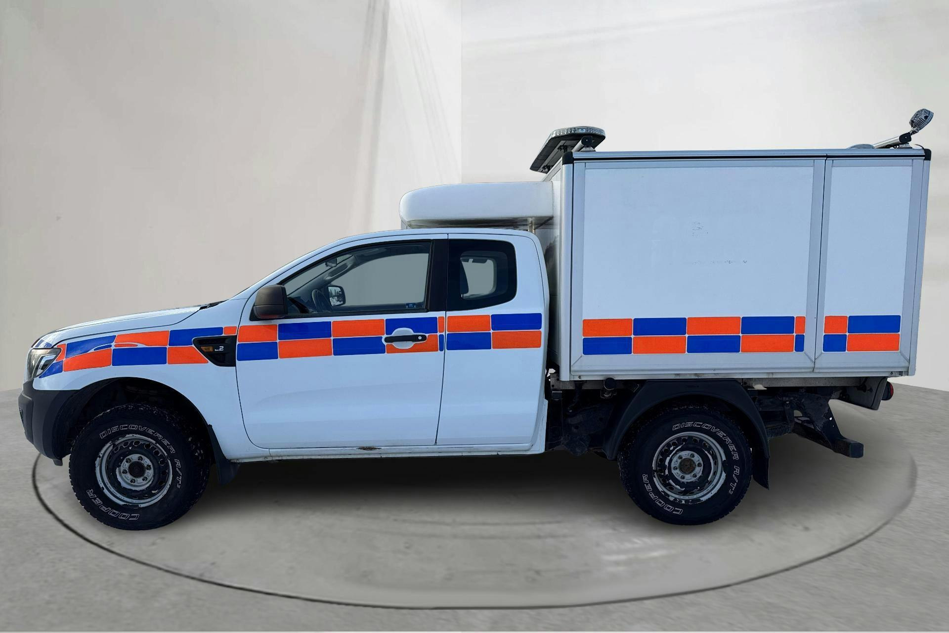 Presentation photo 2 of 15: Ford Ranger 2.2 TDCi 4WD (150hk) - 190 490 km - Manual - white - 2015