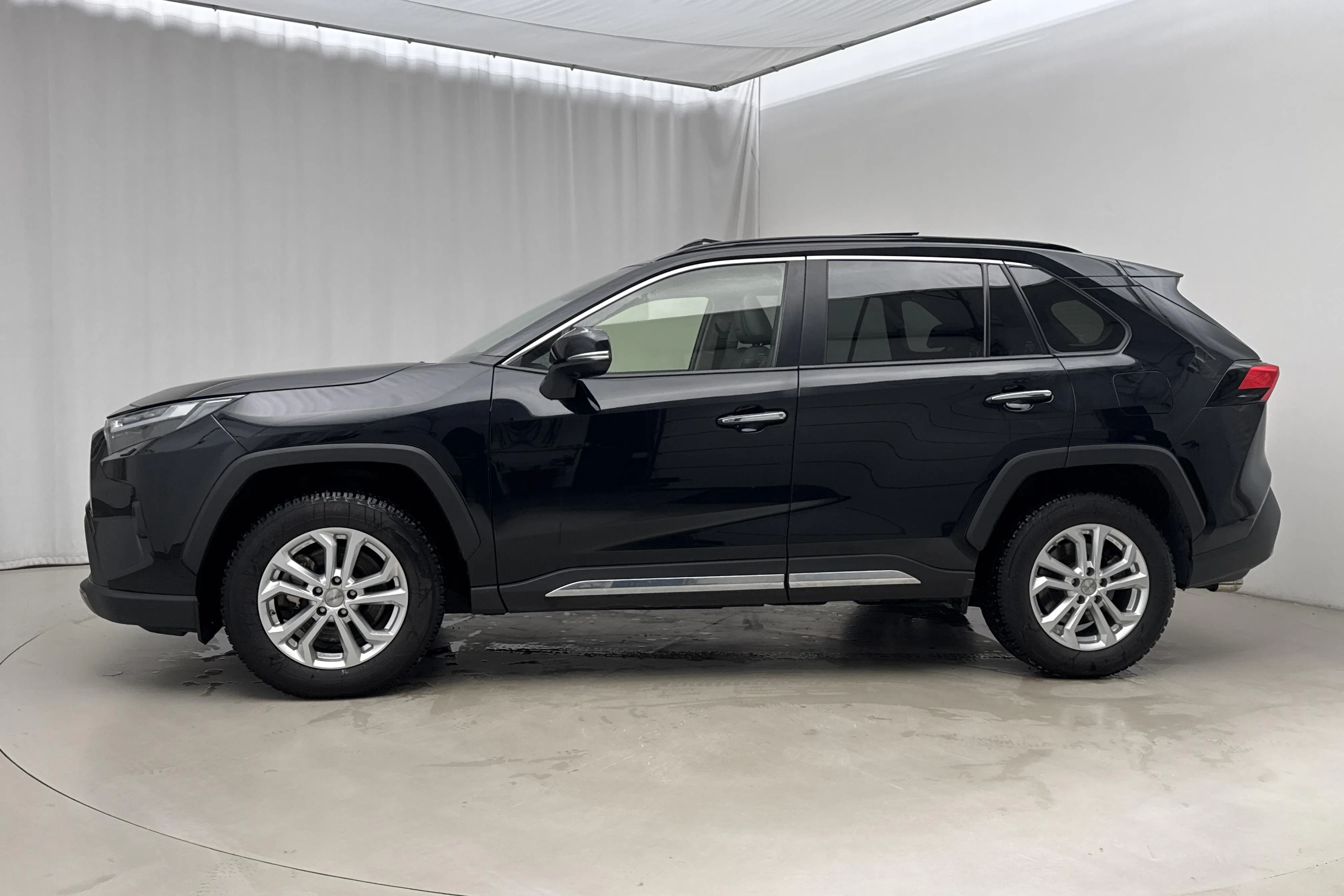 Presentation photo 2 of 21: Toyota RAV4 2.5 HSD AWD (222hk) - 70 870 km - Automatic - black - 2023