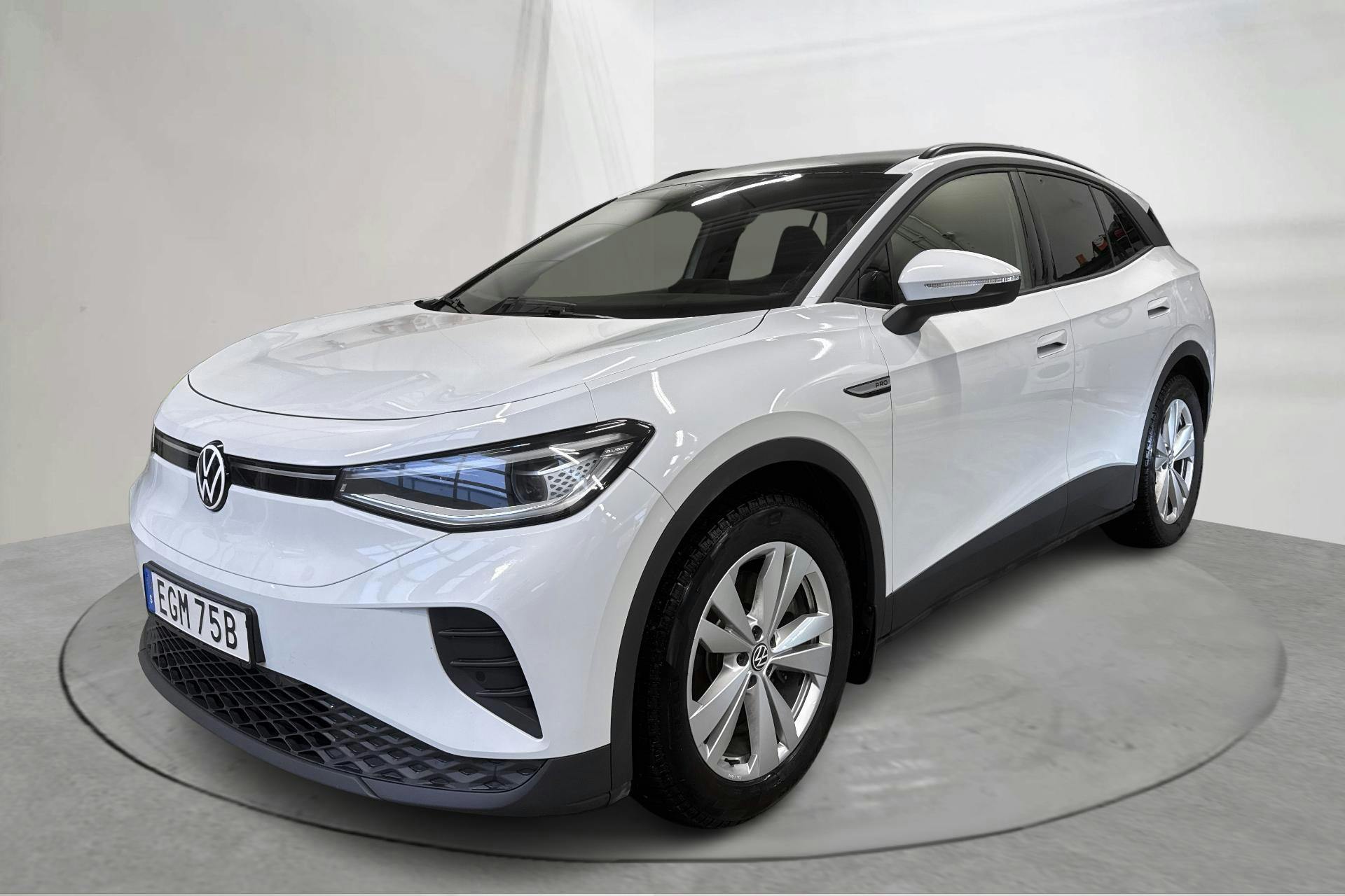 Præsentationsfoto 1 af 21: VW ID.4 77kWh (204hk) - 43 130 kilometer - Salgsautomat - Hvid - 2021